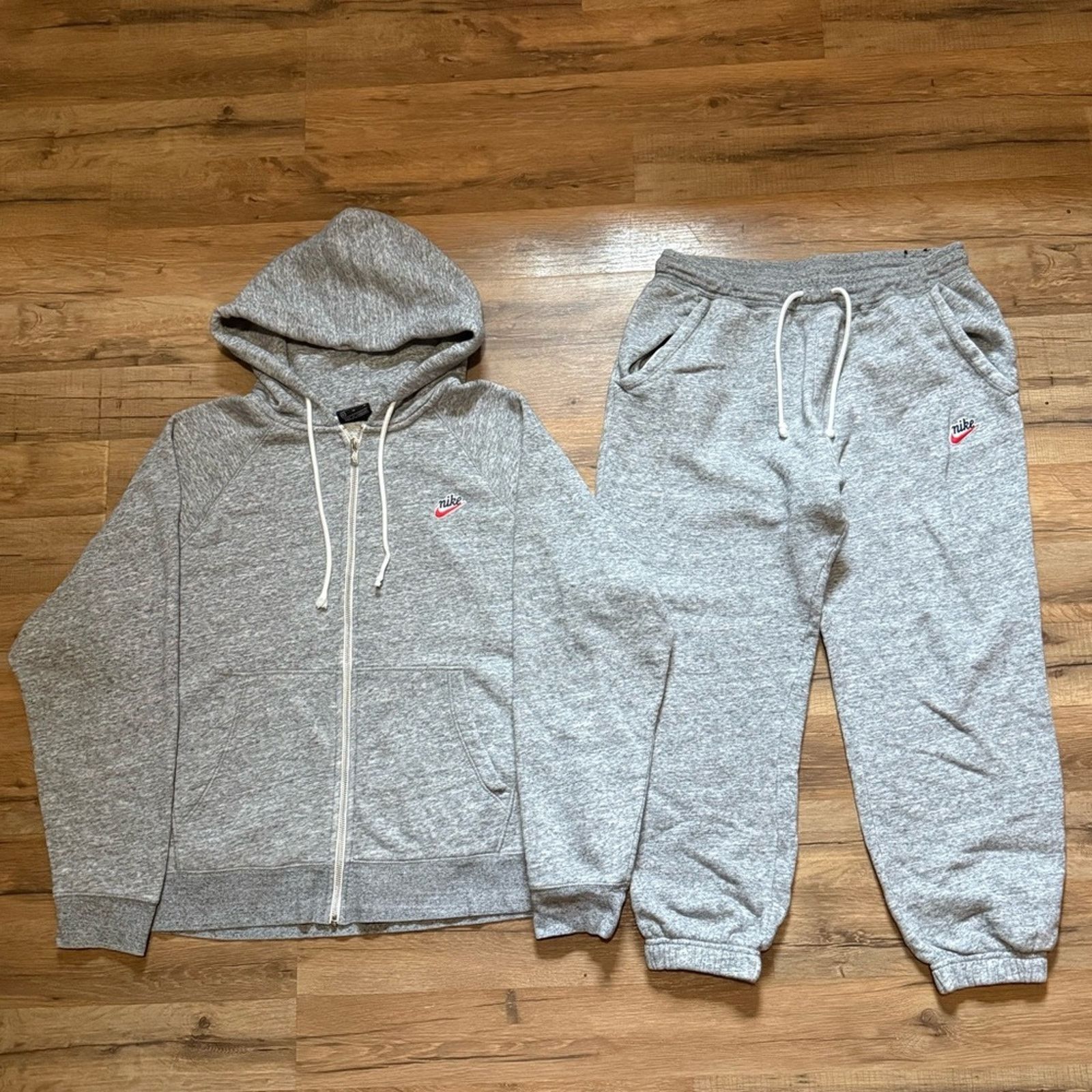 Nike Nike Zip Up Sweatshirt Jogger Sweatpants Matching Sweatsuit Size XL / US 12-14 / IT 48-50 - 1 Thumbnail