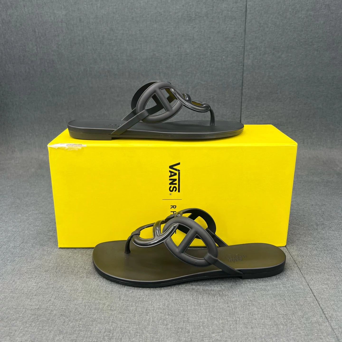Hermes Hermes Egerie Black Slippers 38 Size US 7.5 / IT 37.5 - 2 Thumbnail