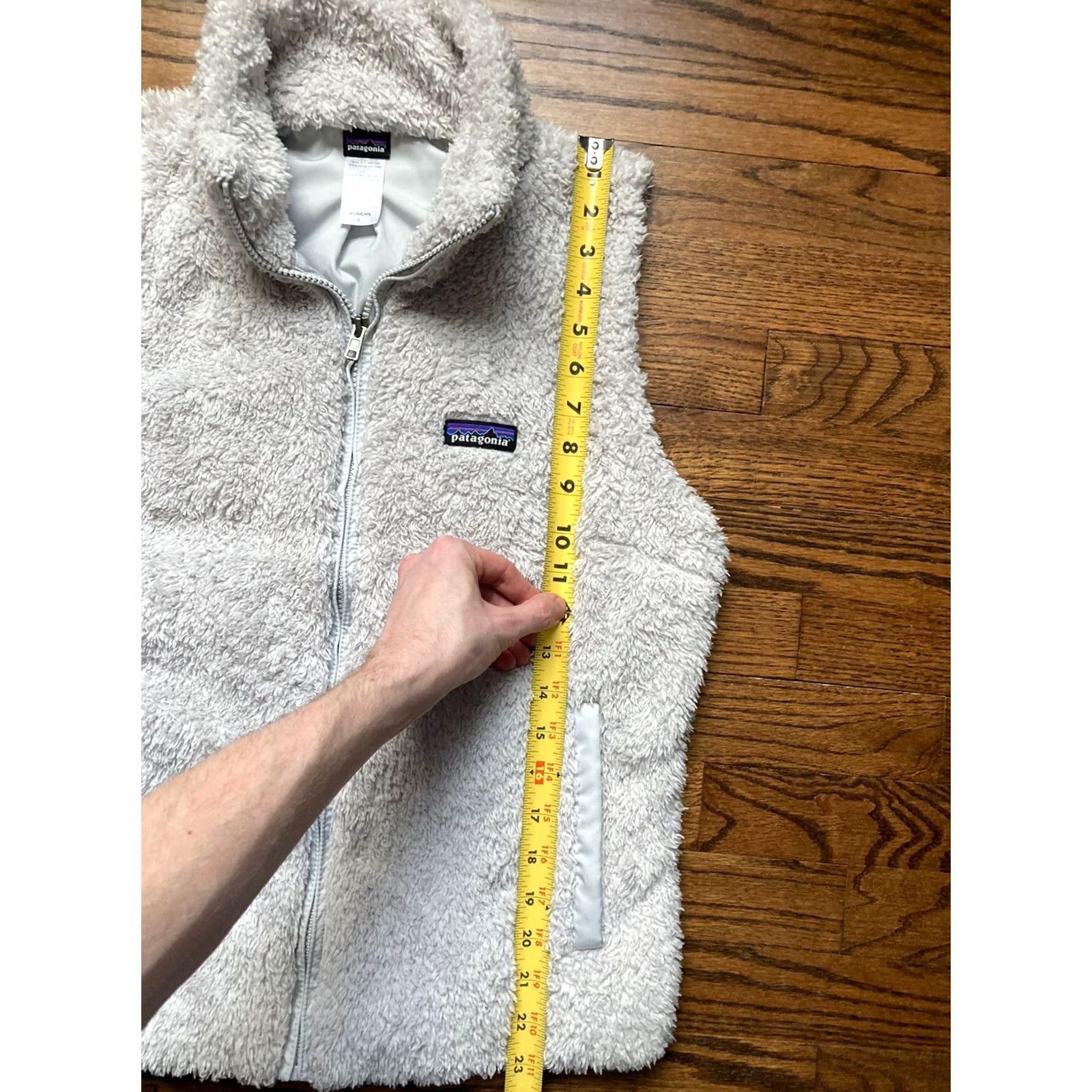 Patagonia Patagonia Vest Women's Los Gatos Full Zip Fleece Gray L Deep Pile Mid-Length Regular Size L Women Size L / US 10 / IT 46 - 6 Thumbnail