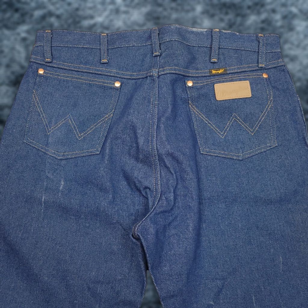 Wrangler VINTAGE Wrangler Western Cowboy Cut Jeans Mens Size 36x36 Y2K 13MWZ Bootcut 2006 Blue Denim Cotton 36 Mens Cowboy Western Jeans Size US 36 / EU 52 - 1 Thumbnail