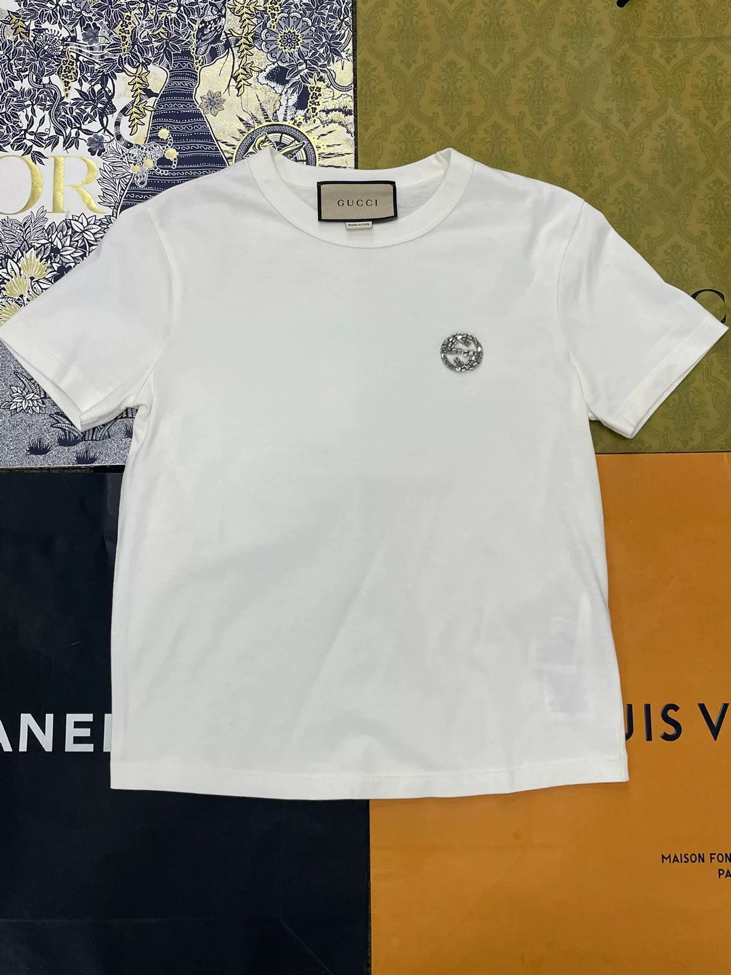 Gucci Gucci White Rhinestone Logo T-Shirt Size S / US 4 / IT 40 - 1 Thumbnail