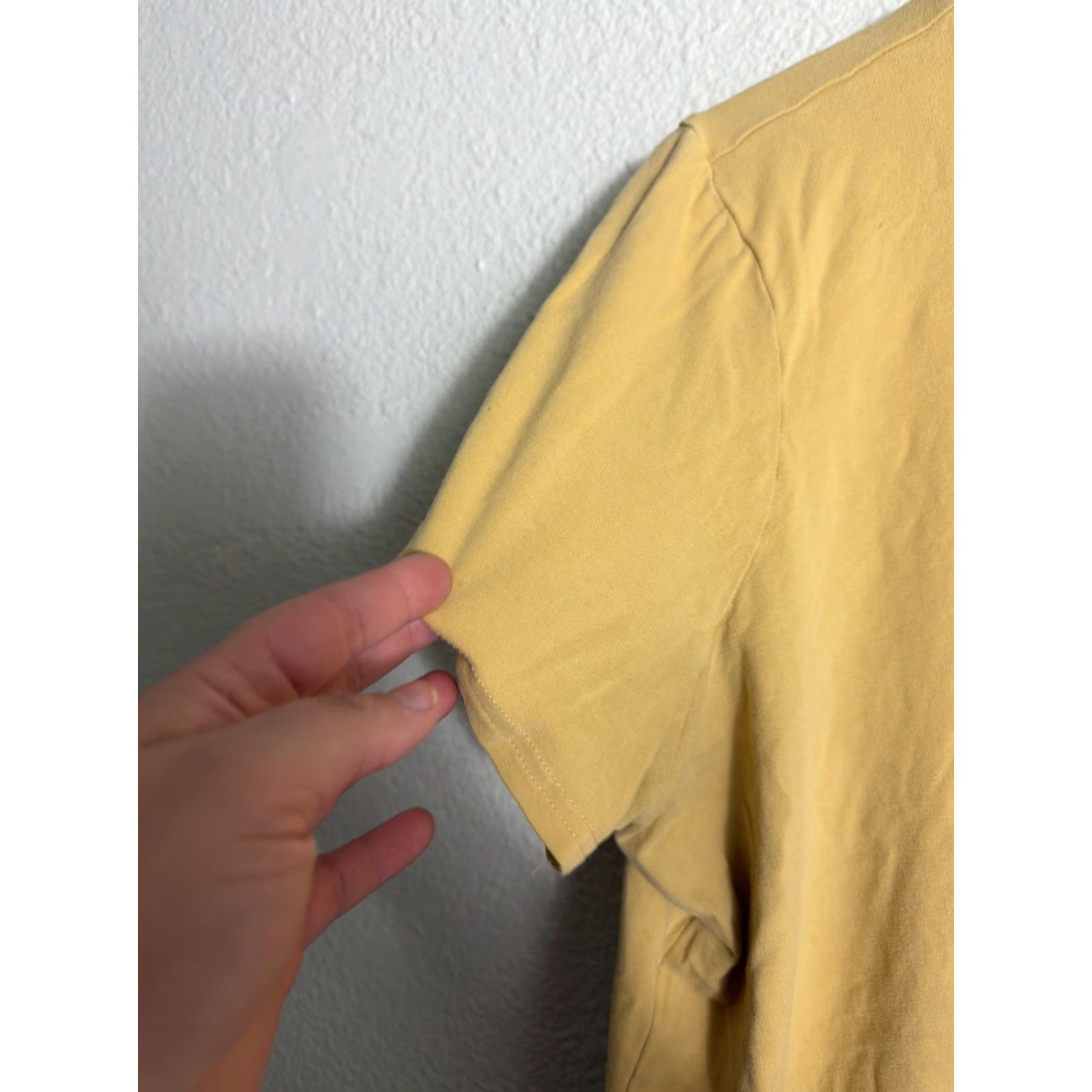 Ariat Ariat T-Shirt Womens 1X Short Sleeve Yellow Spell Out Shirt Women 1X Yellow Size 40" / US 18 - 3 Thumbnail