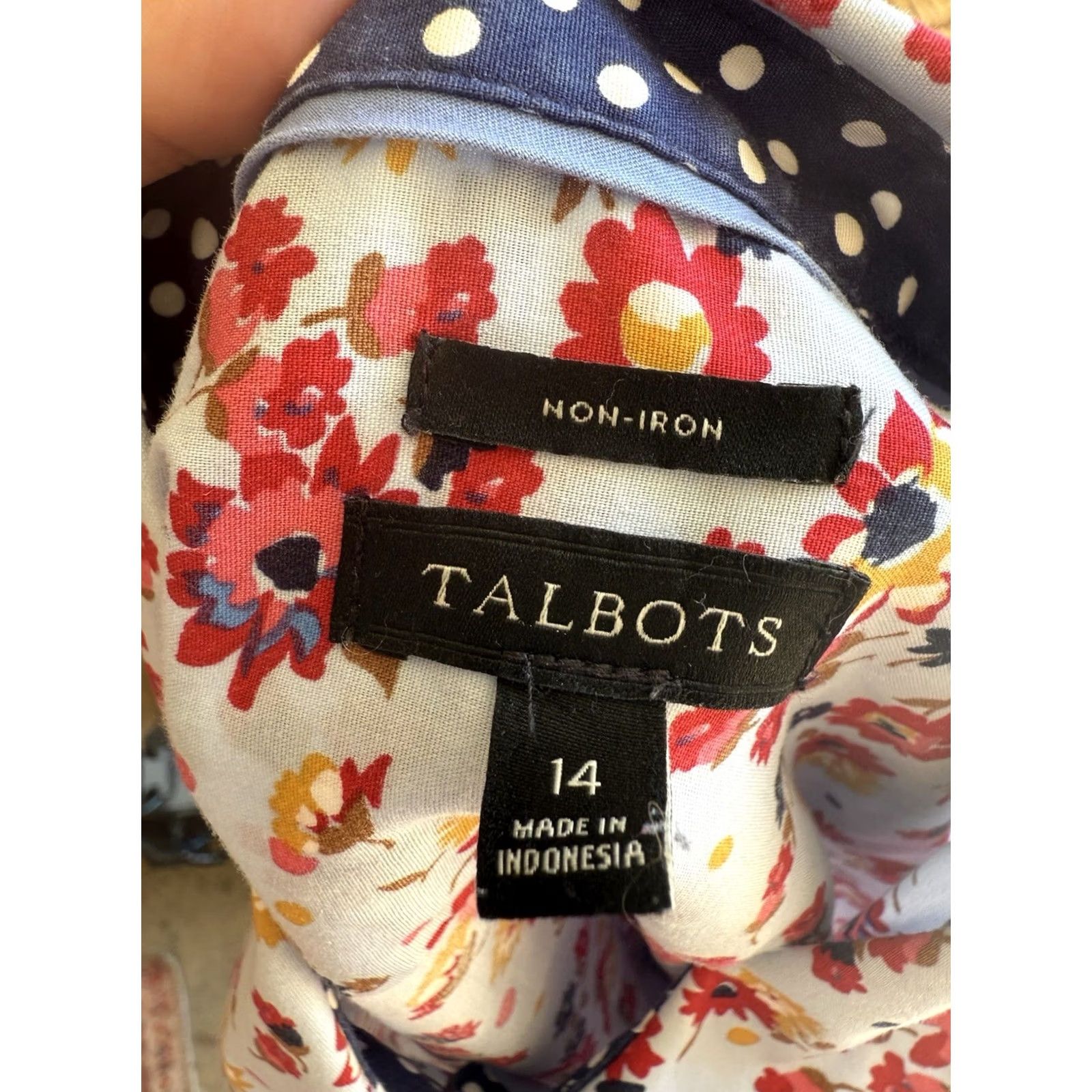 Talbots Talbots No Iron Shirt Long Sleeve Floral Size 14 Women Button-Up Multicolor Pattern Ladies Shirt Size XL / US 12-14 / IT 48-50 - 6 Thumbnail