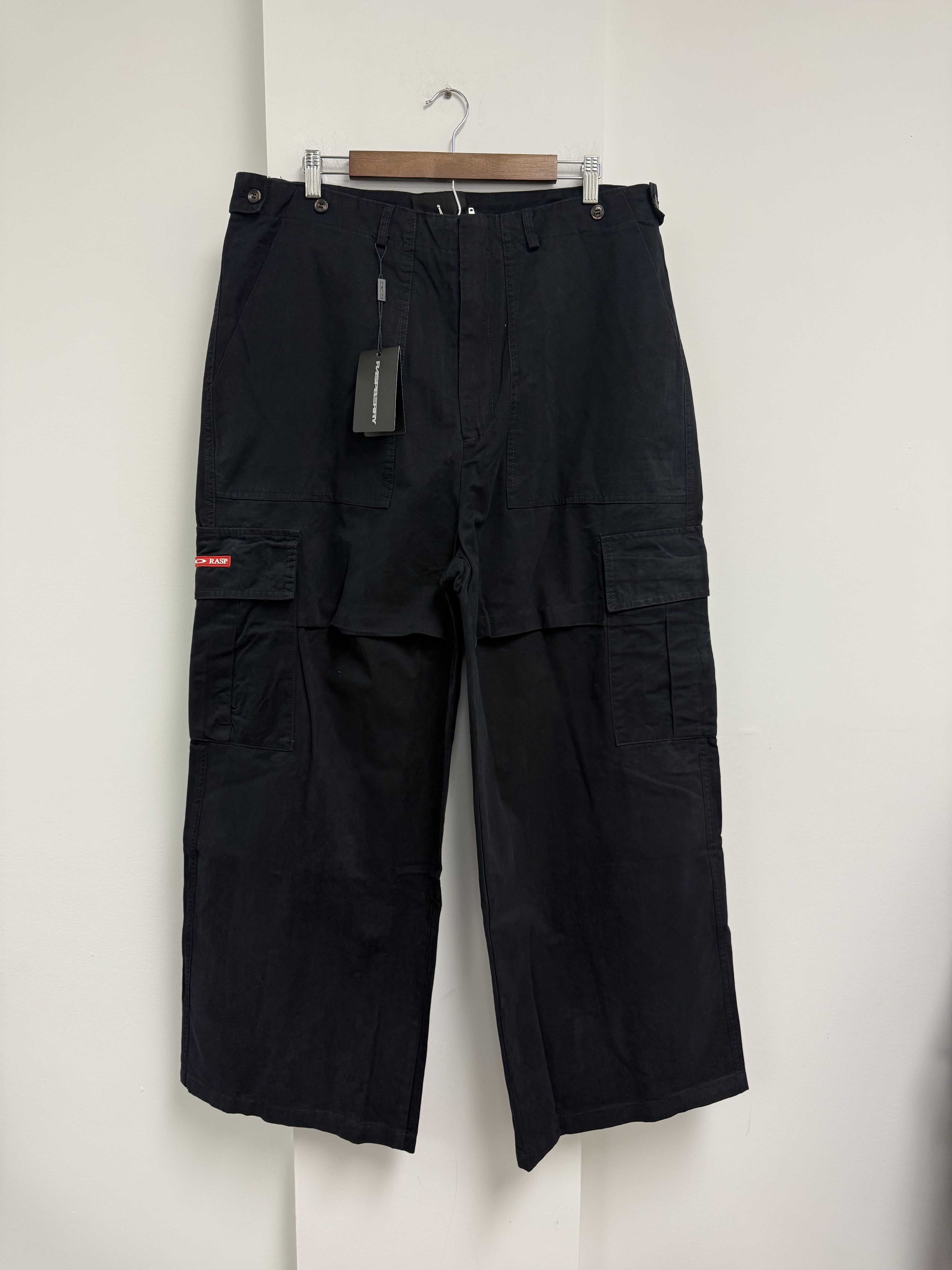 The GV Gallery GvGallery Raspberry Hills 'Samurai' Cargos Size US 36 / EU 52 - 1 Thumbnail