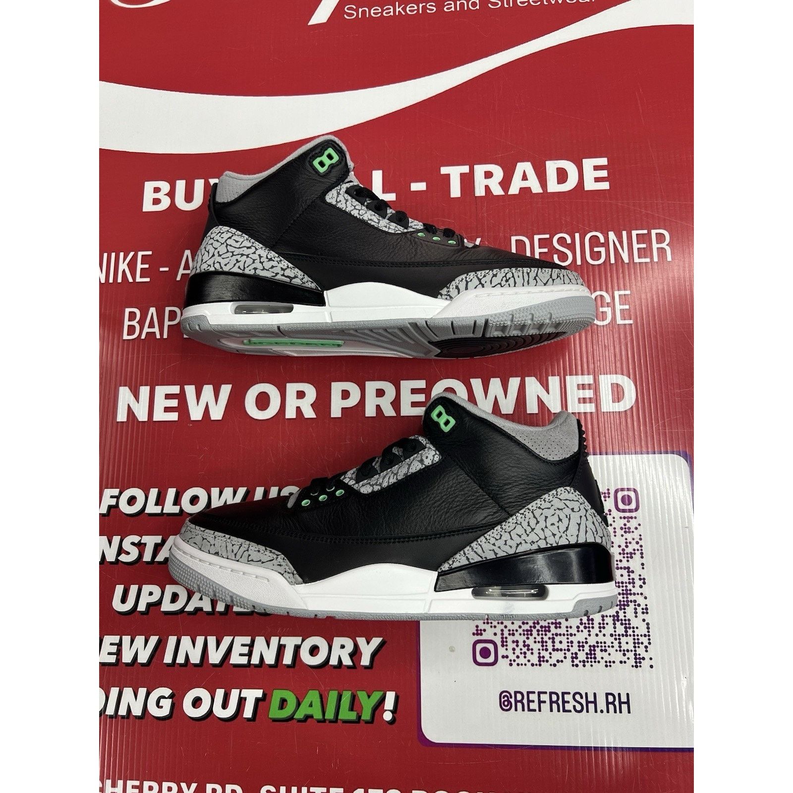Jordan Brand Air Jordan 3 Retro Green Glow Size 10 (CT8532-031) Size US 10 / EU 43 - 2 Thumbnail