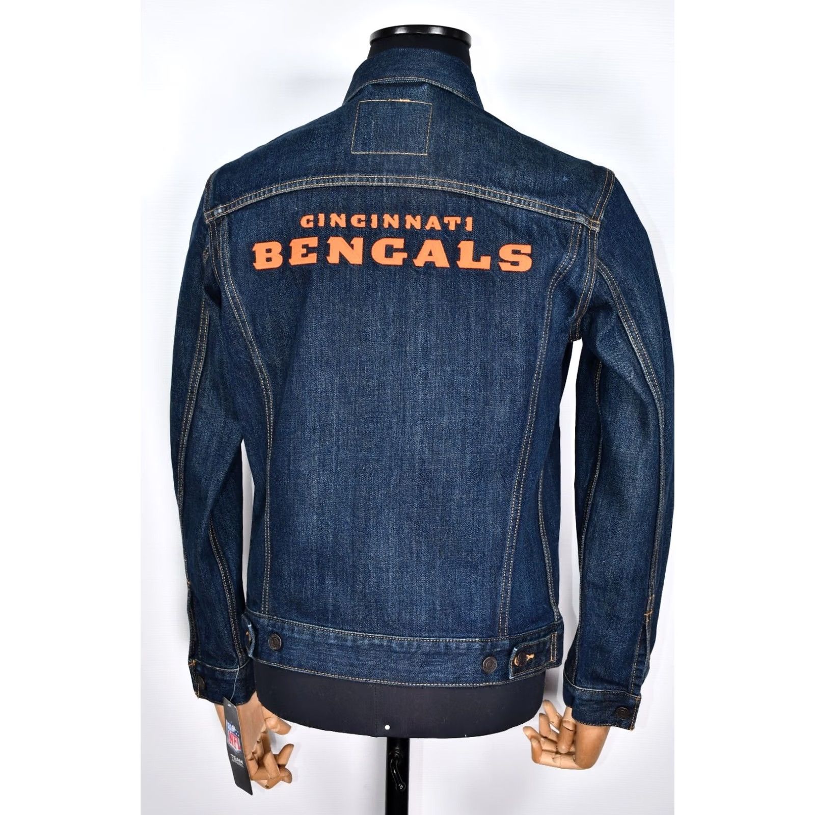 Levi's LEVI'S NFL Cincinnati Bengals Denim Trucker Jacket Mens M Shirt Jacket Size US M / EU 48-50 / 2 - 2 Thumbnail