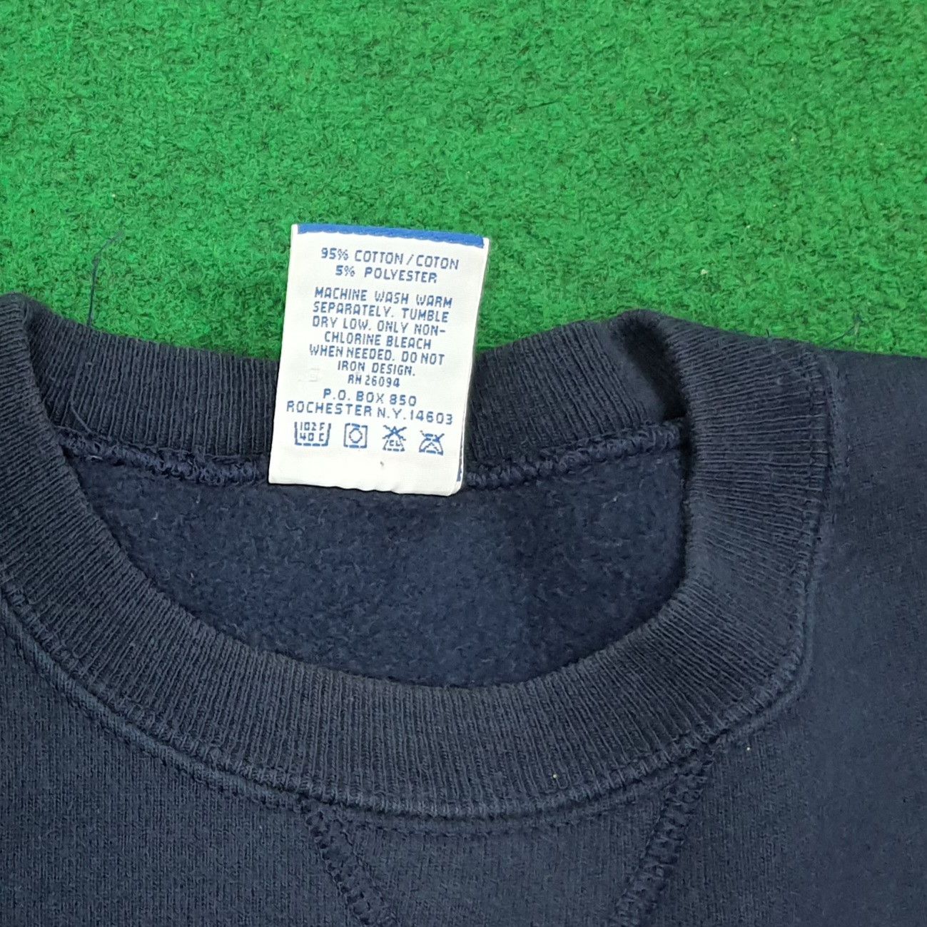 Champion Vintage Champion Plain Sweatshirt C241N26 Size US M / EU 48-50 / 2 - 5 Thumbnail