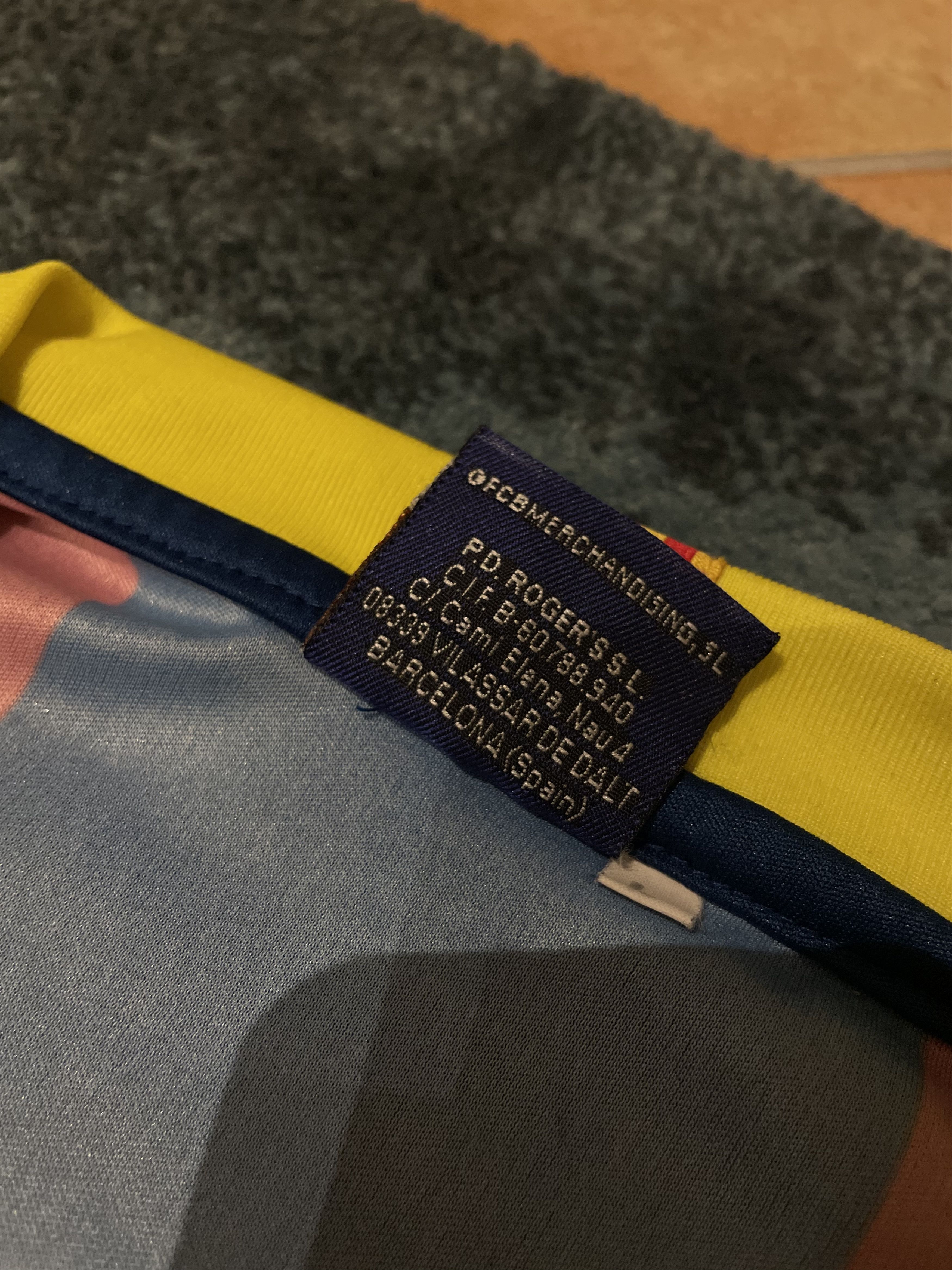 Other Barcelona Messi Vintage Soccer Jersey kit Size US L / EU 52-54 / 3 - 5 Thumbnail