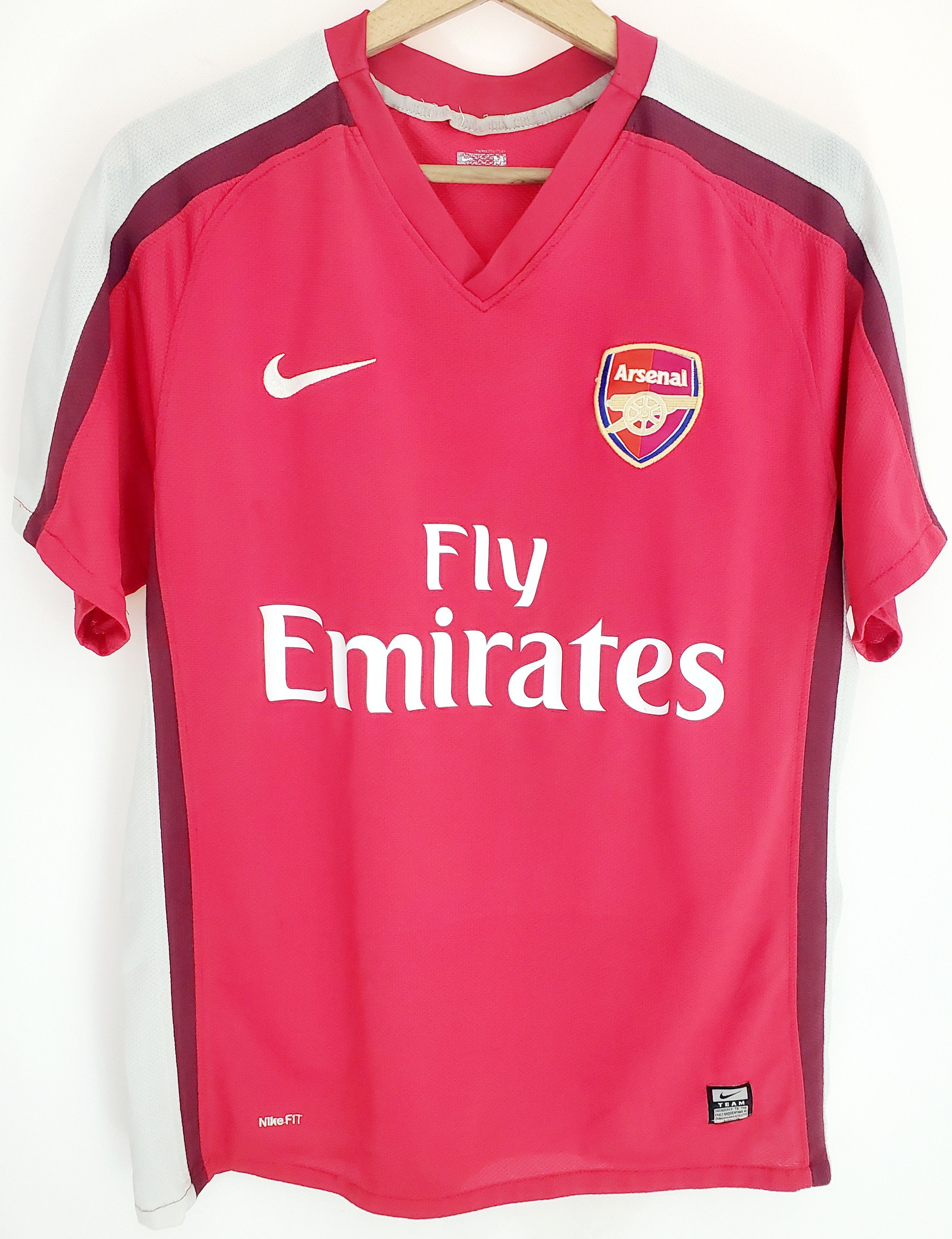 Vintage Arsenal 2008-10 Home soccer jersey.Persie #11 size M Size US M / EU 48-50 / 2 - 1 Thumbnail