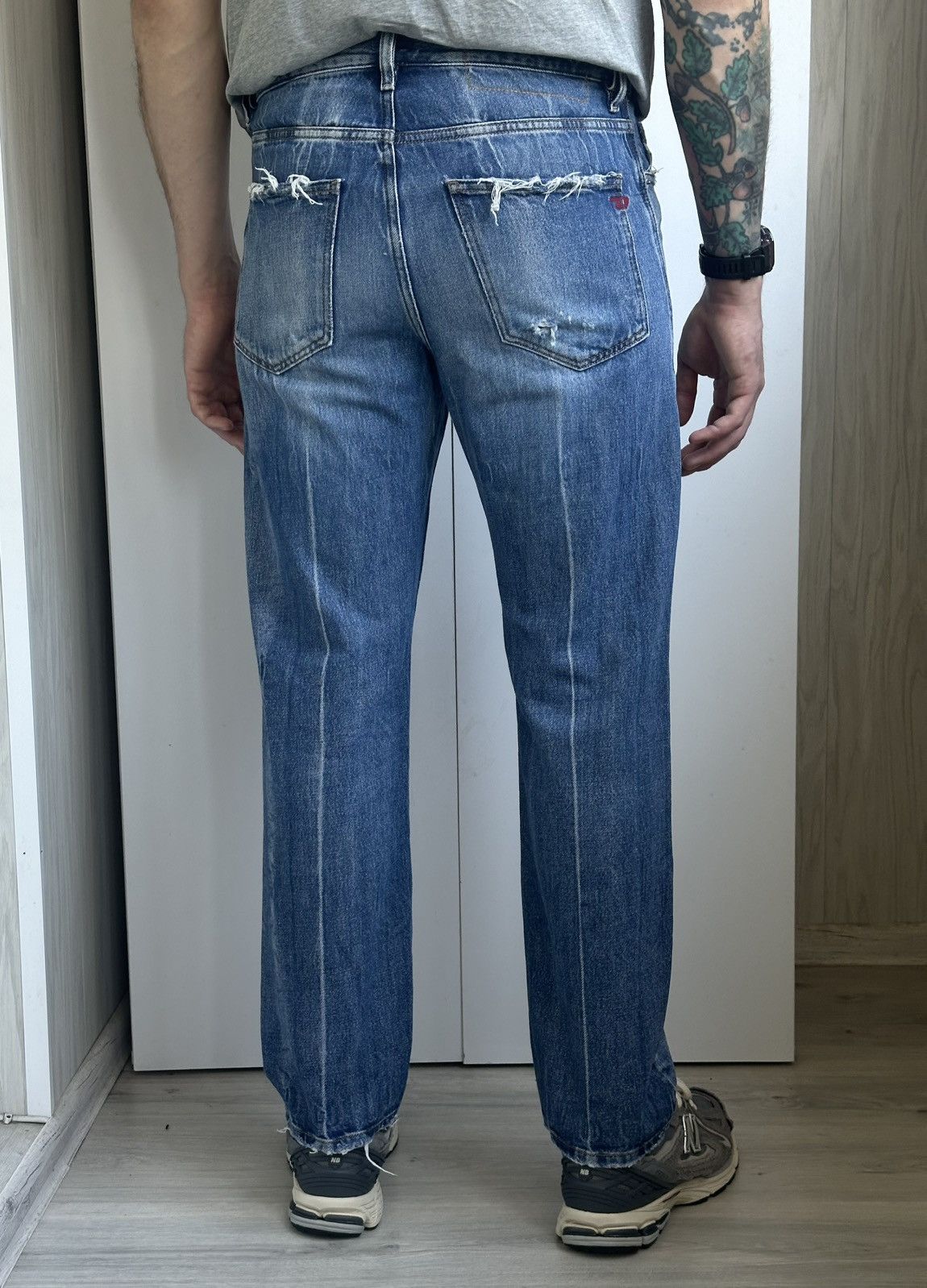 Diesel Diesel Men's Straight Fit Distressed Jeans D-Macs W30-L30 Size US 30 / EU 46 - 4 Thumbnail