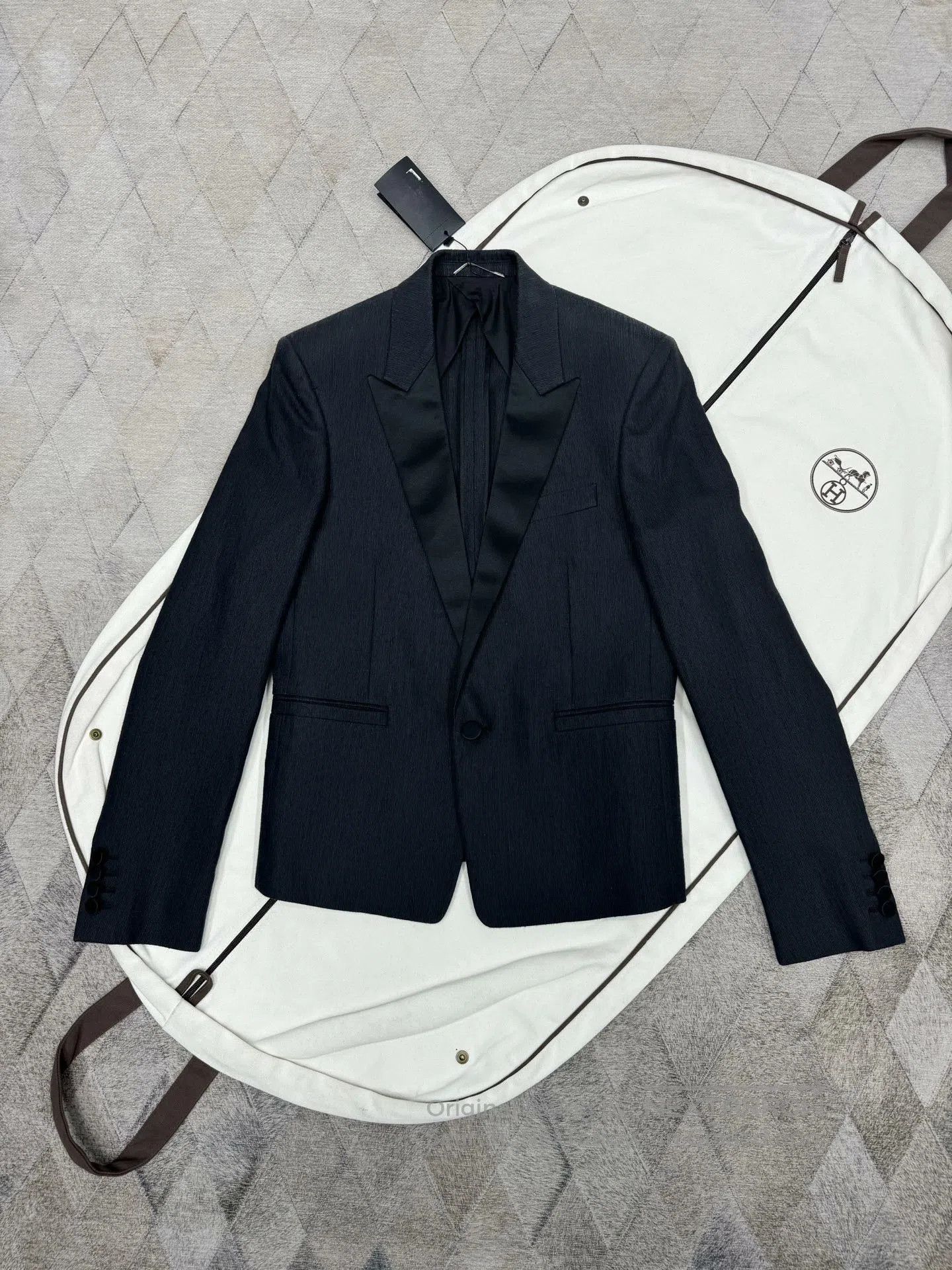 Saint Laurent Paris Saint Laurent Smoking Blazer. Size US S / EU 44-46 / 1 - 1 Thumbnail