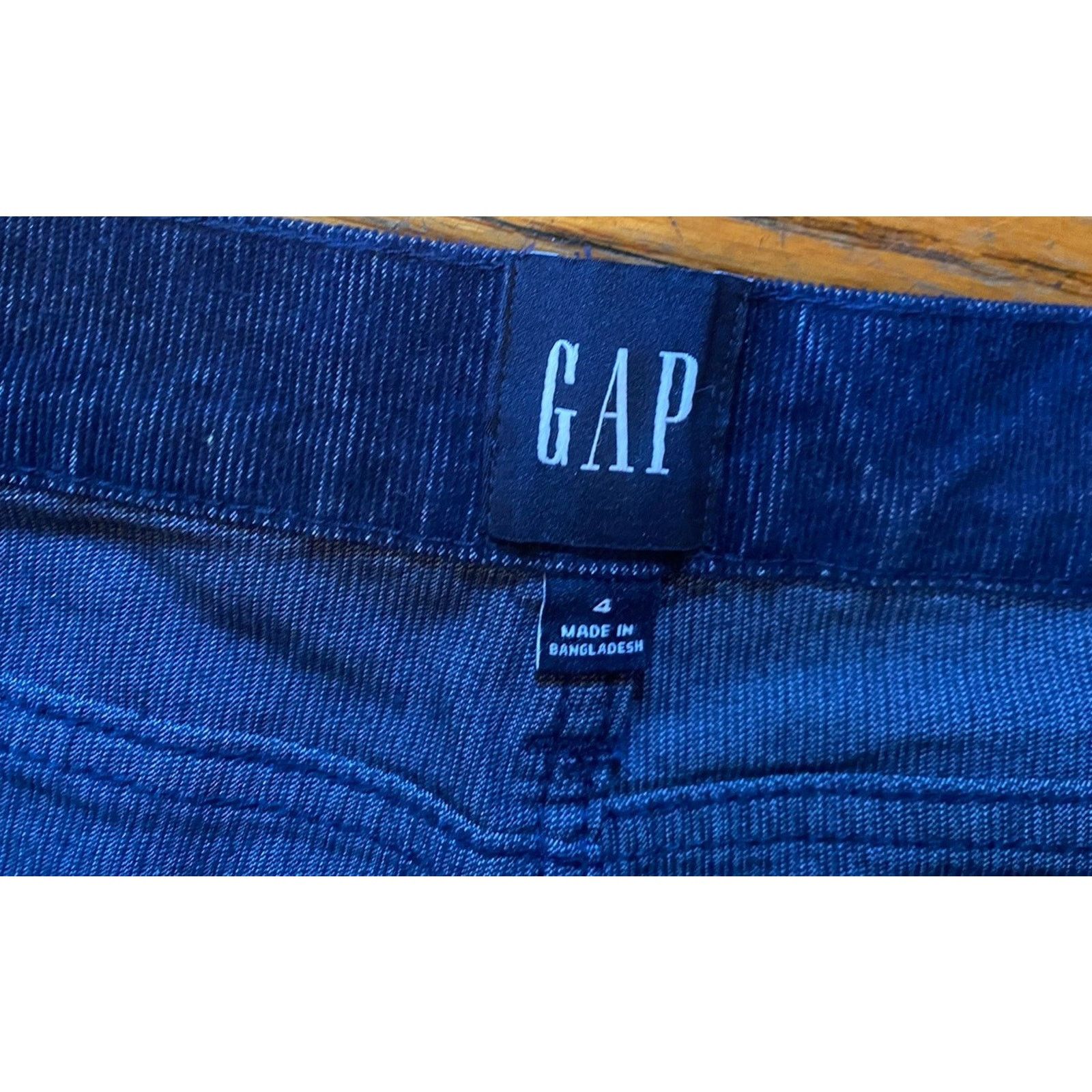 Gap NWT GAP Stretch Denim Jean Shorts Women’s 4 $50 Size 27" / US 4 / IT 40 - 4 Thumbnail