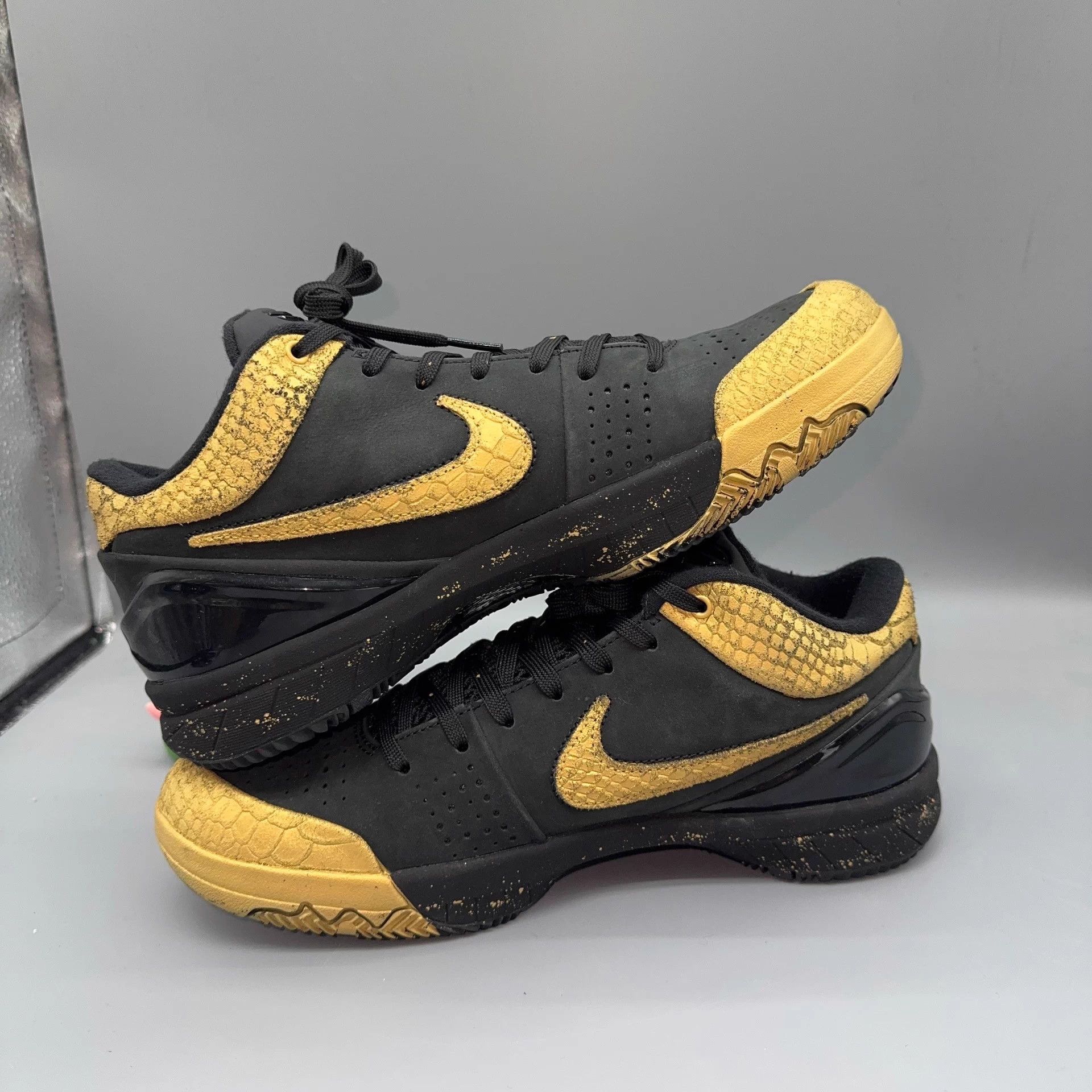 Nike Nike Zoom Kobe 4 Year of the Dragon Black Gold Red Size US 9 / EU 42 - 6 Thumbnail