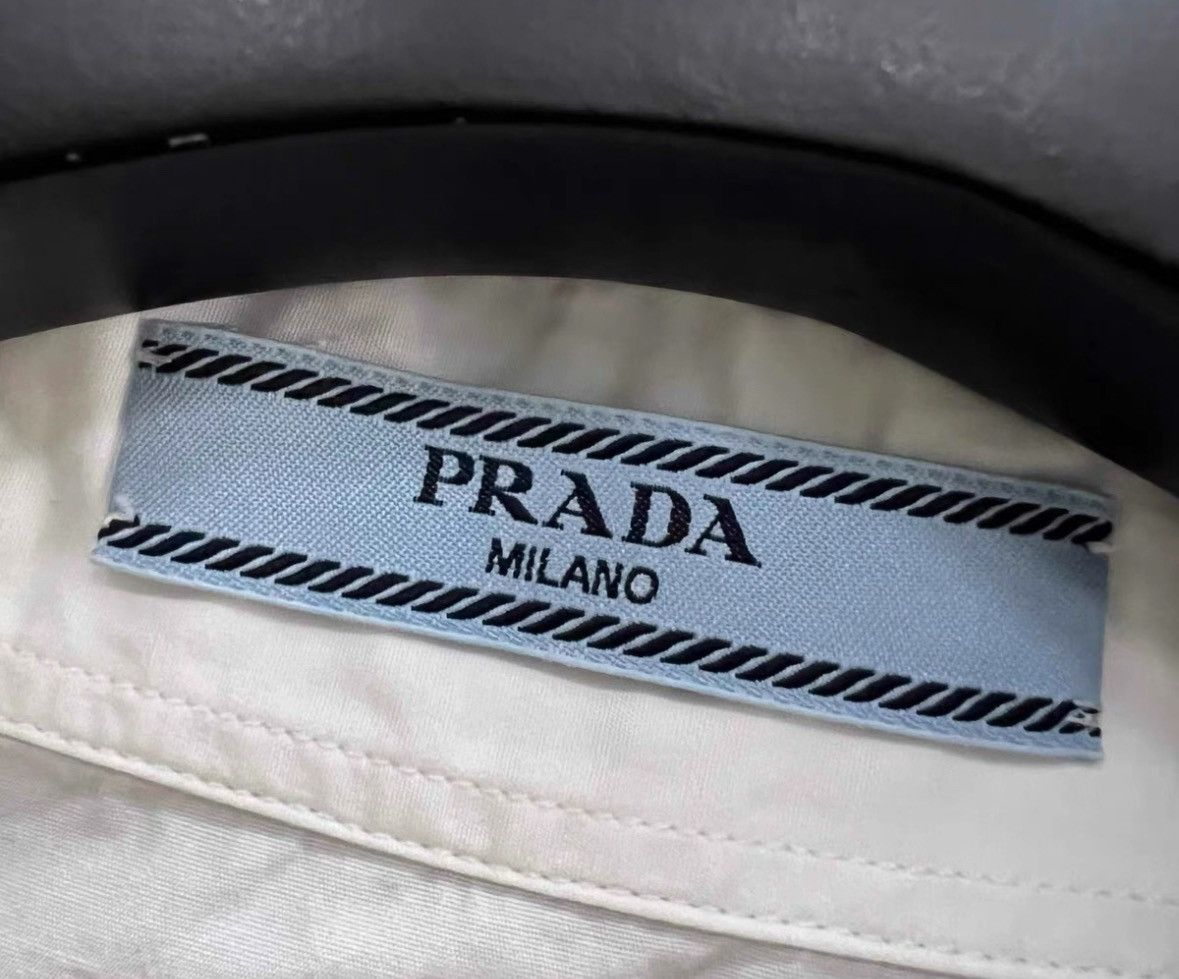 Prada Prada White triangle short-sleeved shirt 2501-Nexta Size US XS / EU 42 / 0 - 4 Thumbnail