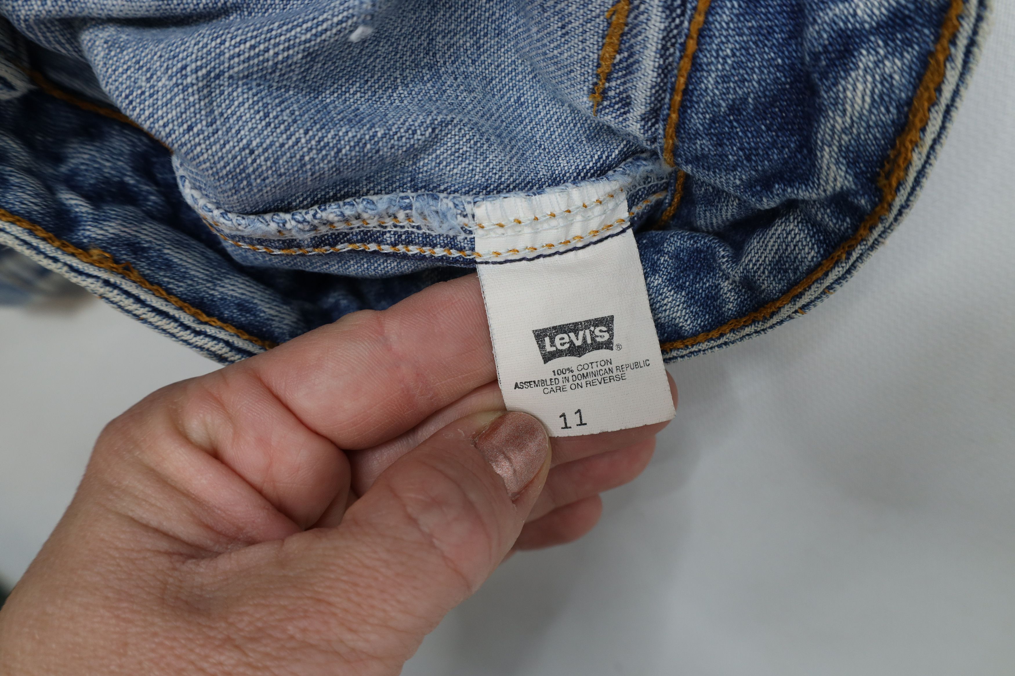 Levi's × Vintage Vintage 90s Levis Big Pocket Dungaree Denim Jean Shorts Size 32" / US 10 / IT 46 - 8 Thumbnail