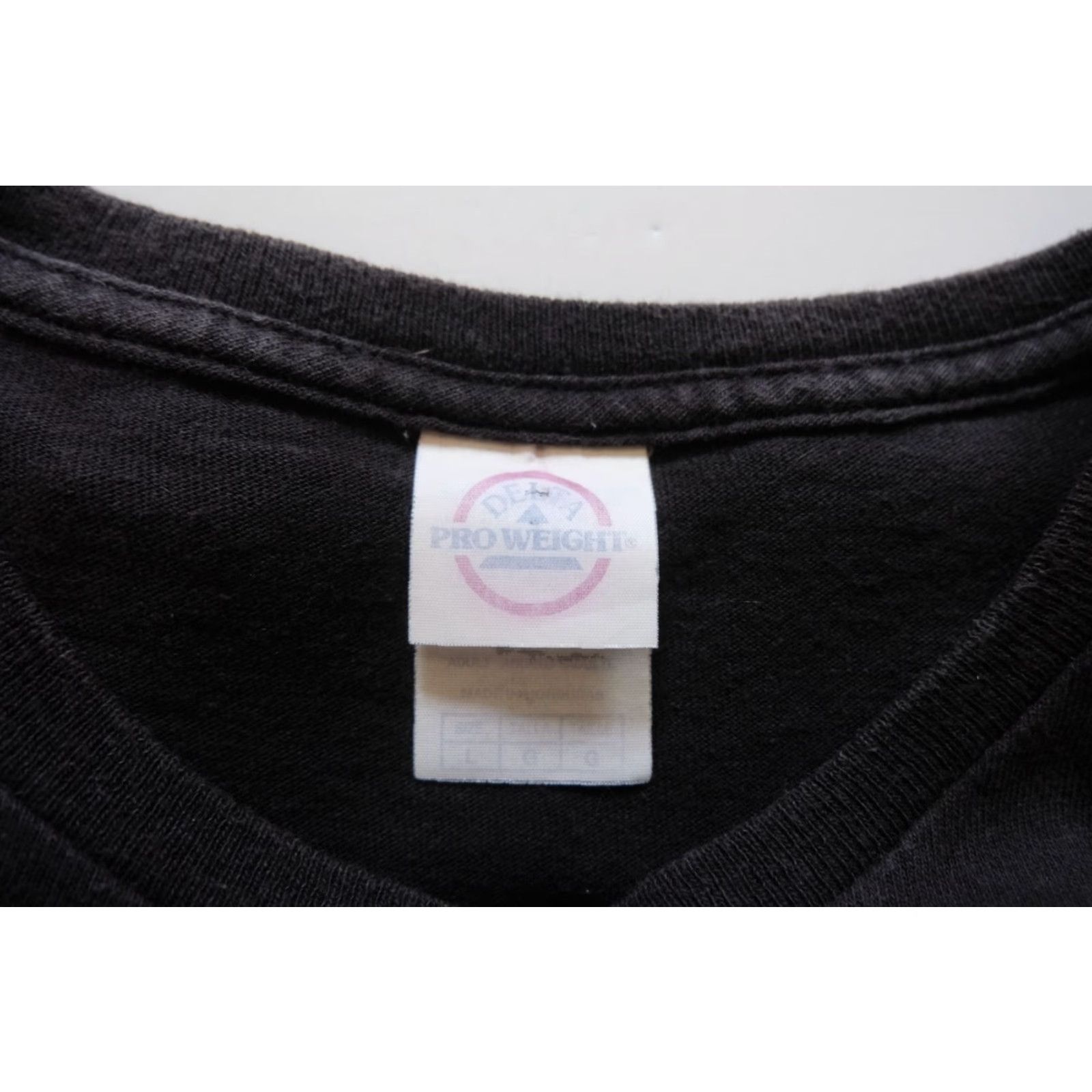 Delta VINTAGE Delta Tokyo Japan Make Your Own Luck 90s Y2K Black T Shirt Mens SZ L Size US L / EU 52-54 / 3 - 6 Thumbnail