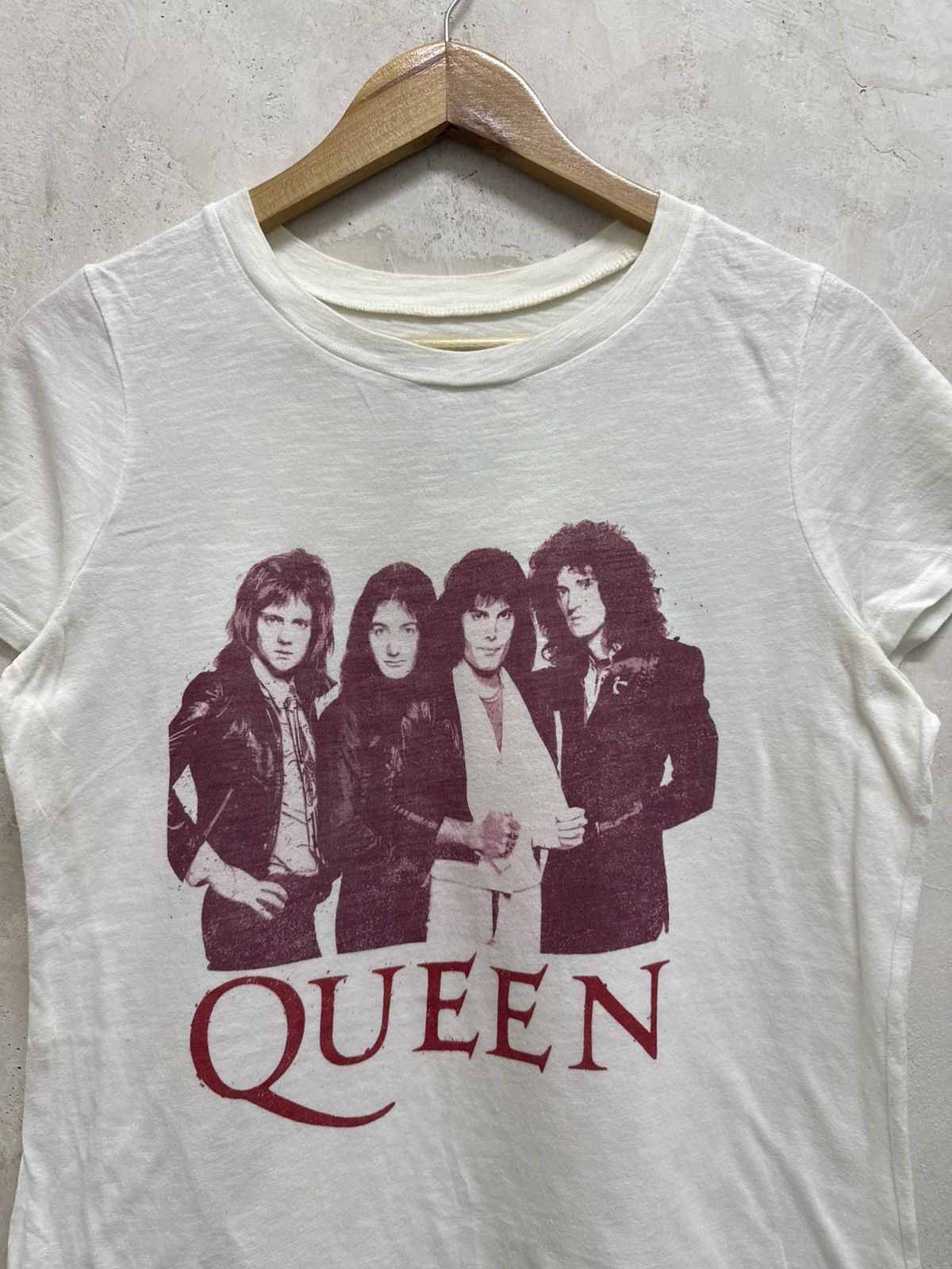 Band Tees 2000s Queen Grunge Thrash Rock Tee Size XS / US 0-2 / IT 36-38 - 2 Thumbnail