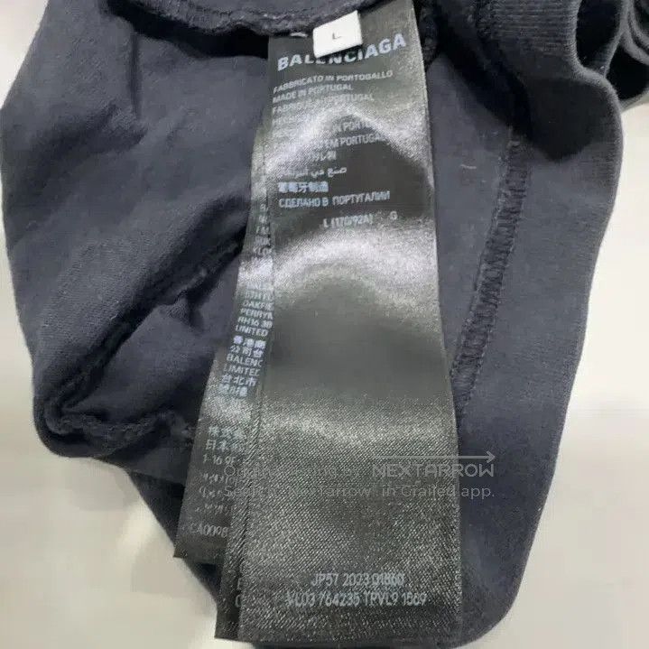 Balenciaga Balenciaga Graphic Print Short Sleeve T. Size US L / EU 52-54 / 3 - 3 Thumbnail