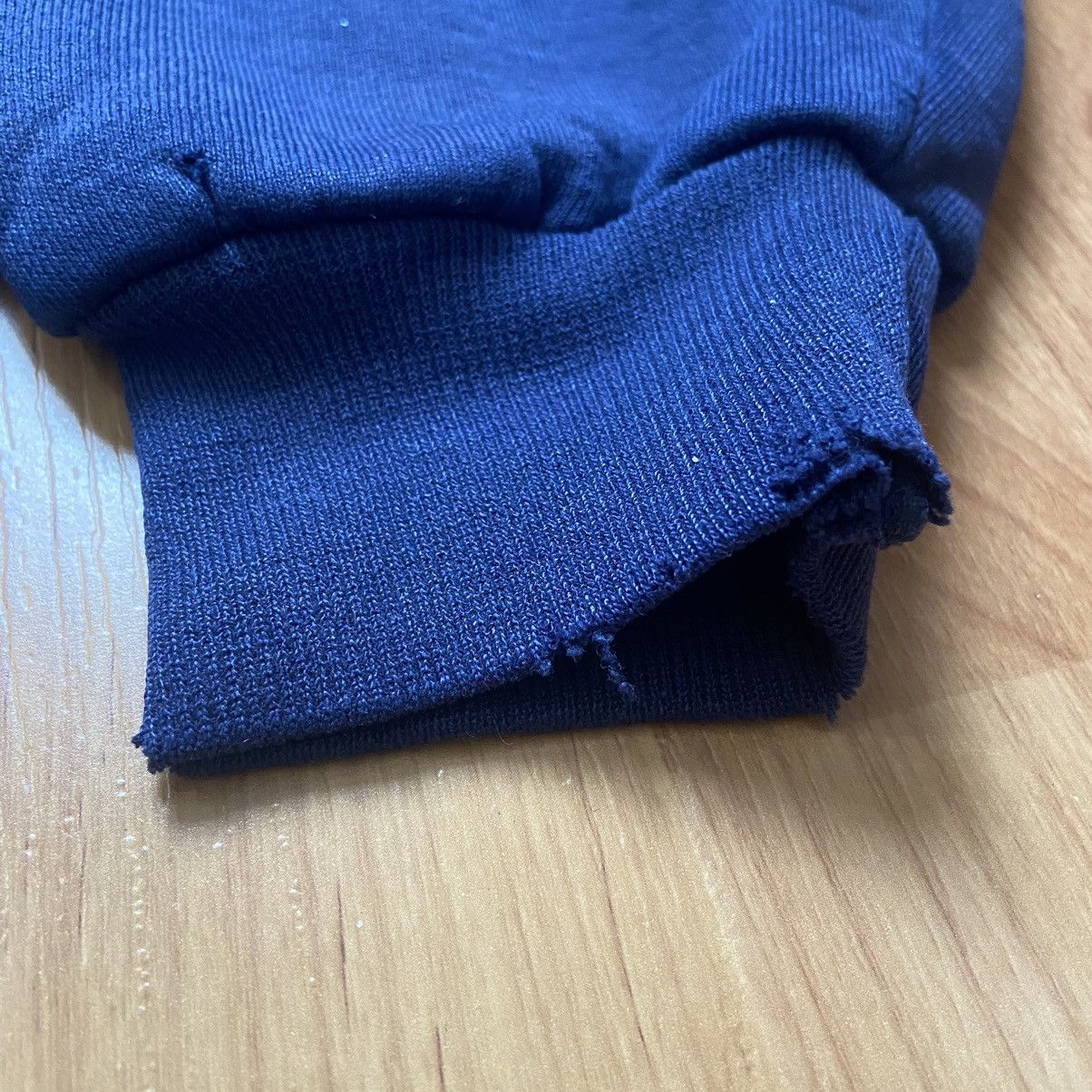Russell Athletic × Vintage Vintage Russell Athletic Men’s Distressed Sweatshirt XL Size US XL / EU 56 / 4 - 9 Thumbnail