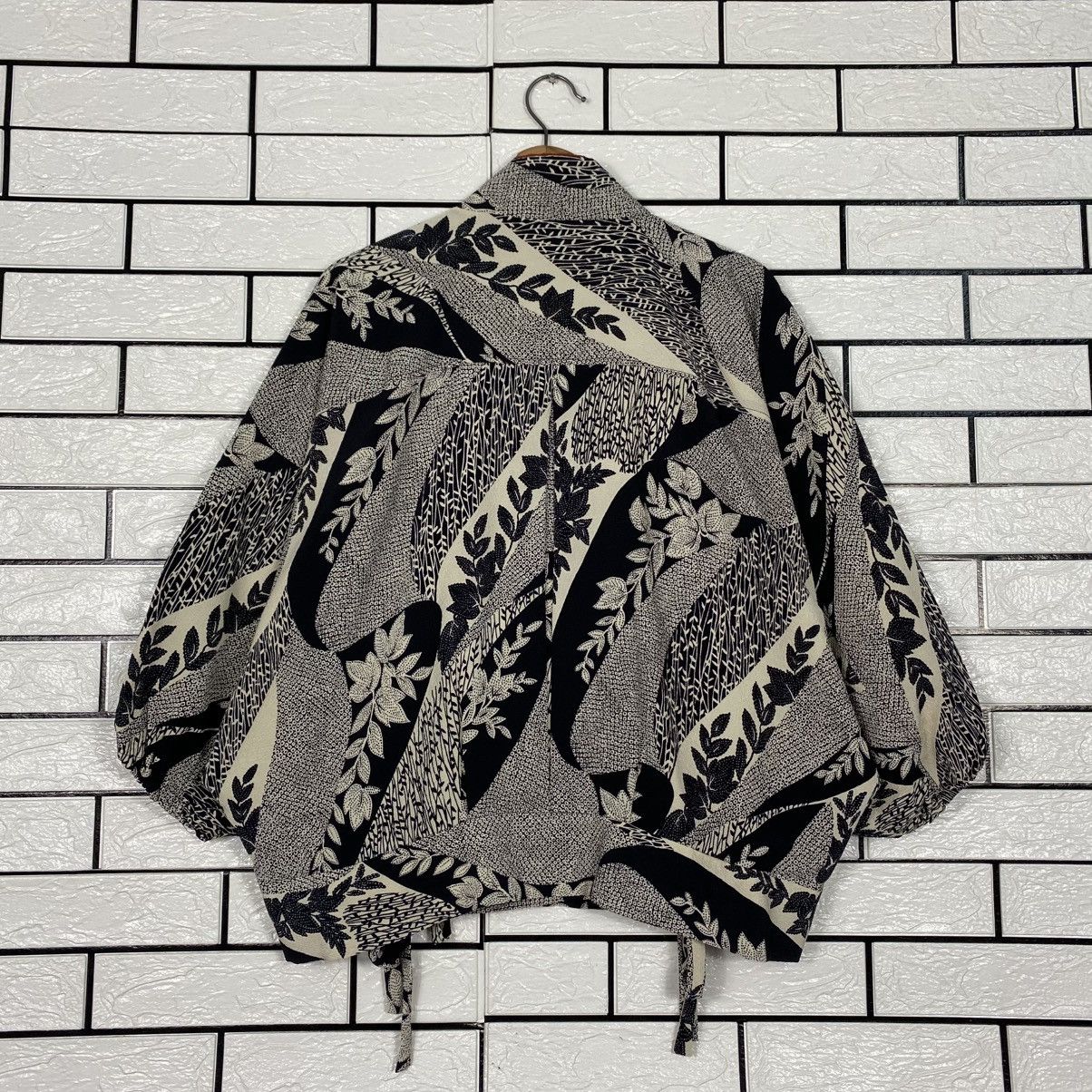 Japanese Brand 📌Vintage Bomber Jacket Over Print Leaf Unbrand Issey Miyake Size US M / EU 48-50 / 2 - 9 Thumbnail