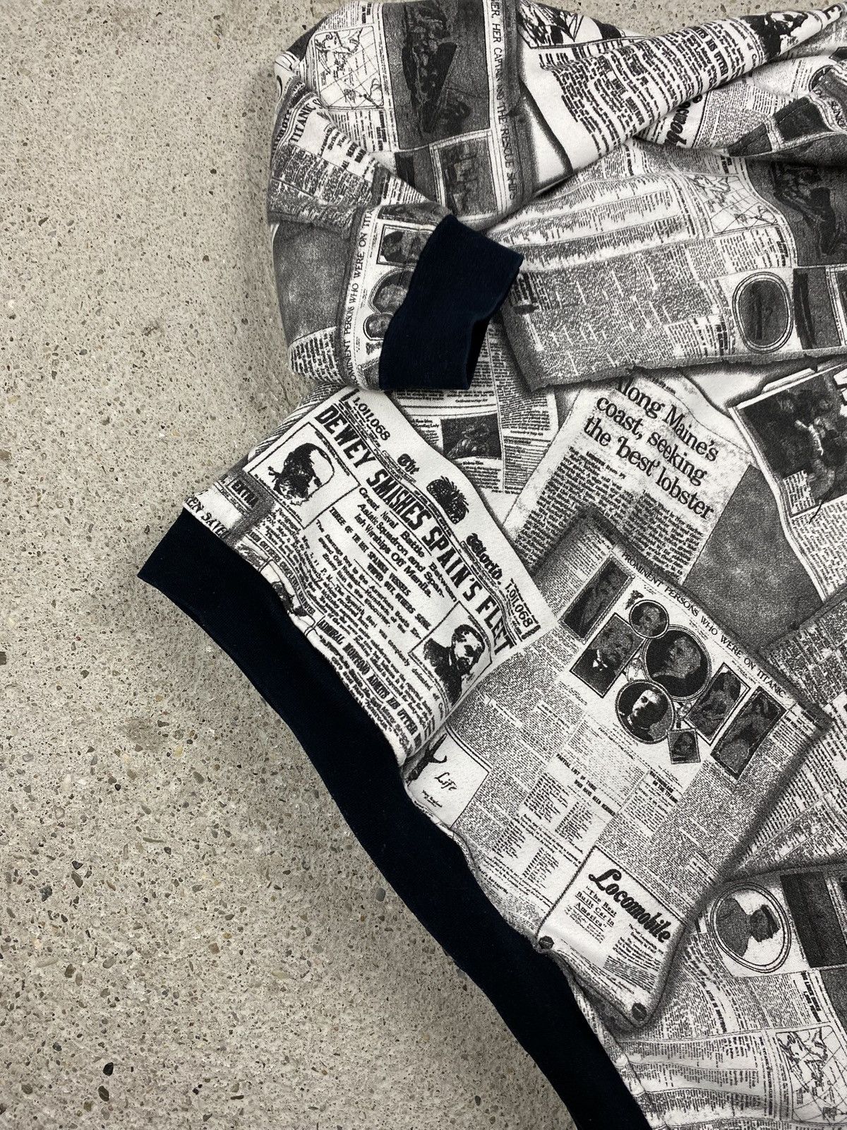 Japanese Brand Japan style hoodie newspapers full print zip vintage y2k Size US L / EU 52-54 / 3 - 14 Thumbnail