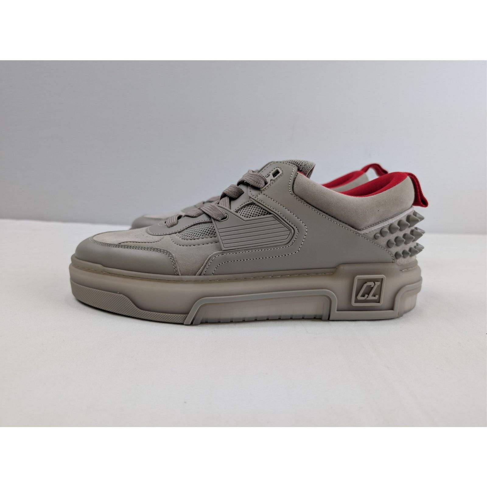 Christian Louboutin o1rshd1 Astroloubi Flat Shoe Sneakers in Grey 44 Size US 11 / EU 44 - 11 Thumbnail