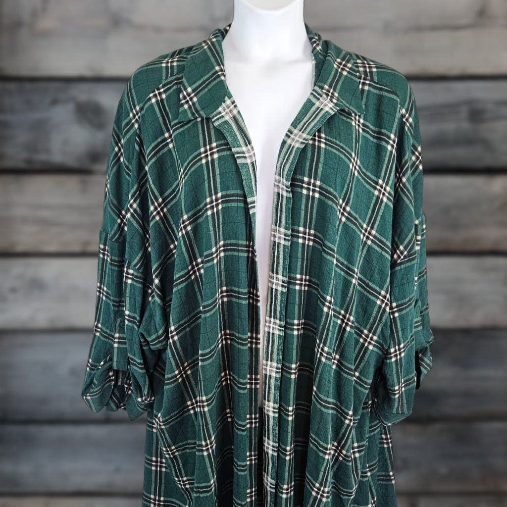 Torrid Torrid Womens Oversized Kimono Shirt Sz 6X Green Plaid Rayon Blend Shirt Womens 6X Green Plaid Kimono Torrid Size XXL / US 16-18 / IT 52-54 - 1 Thumbnail