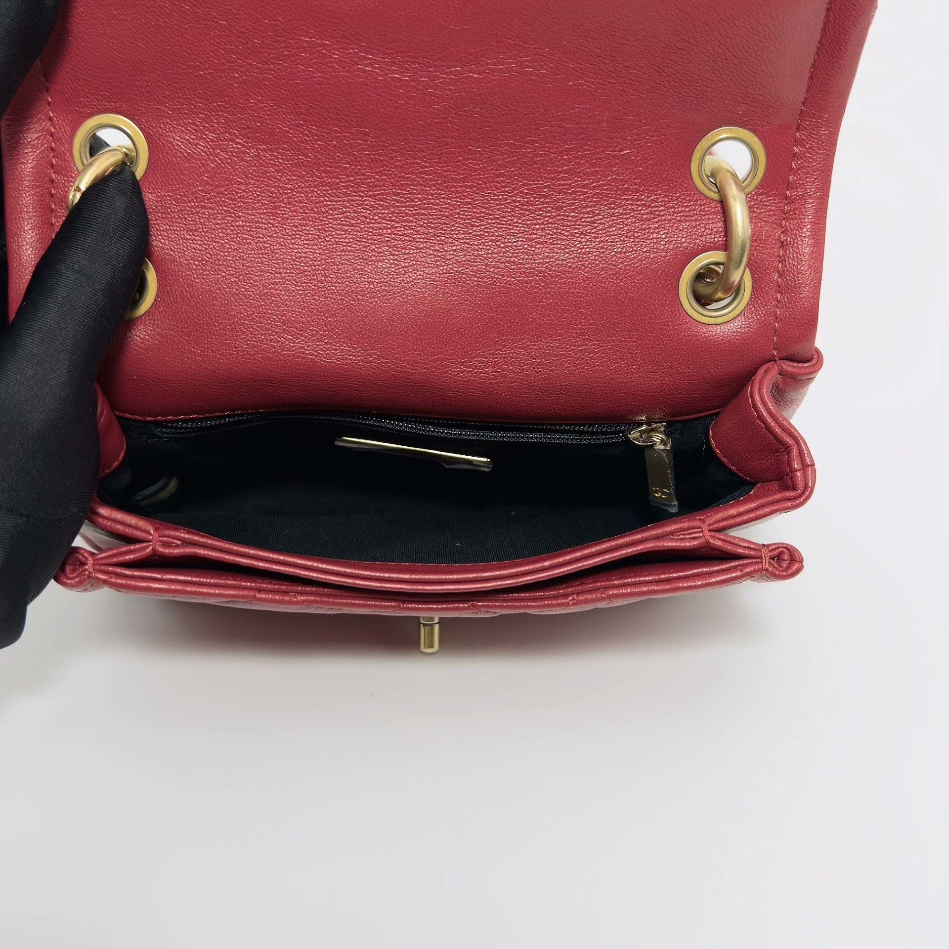 Chanel Pre-loved Bag Very good condition Size ONE SIZE - 1 Thumbnail