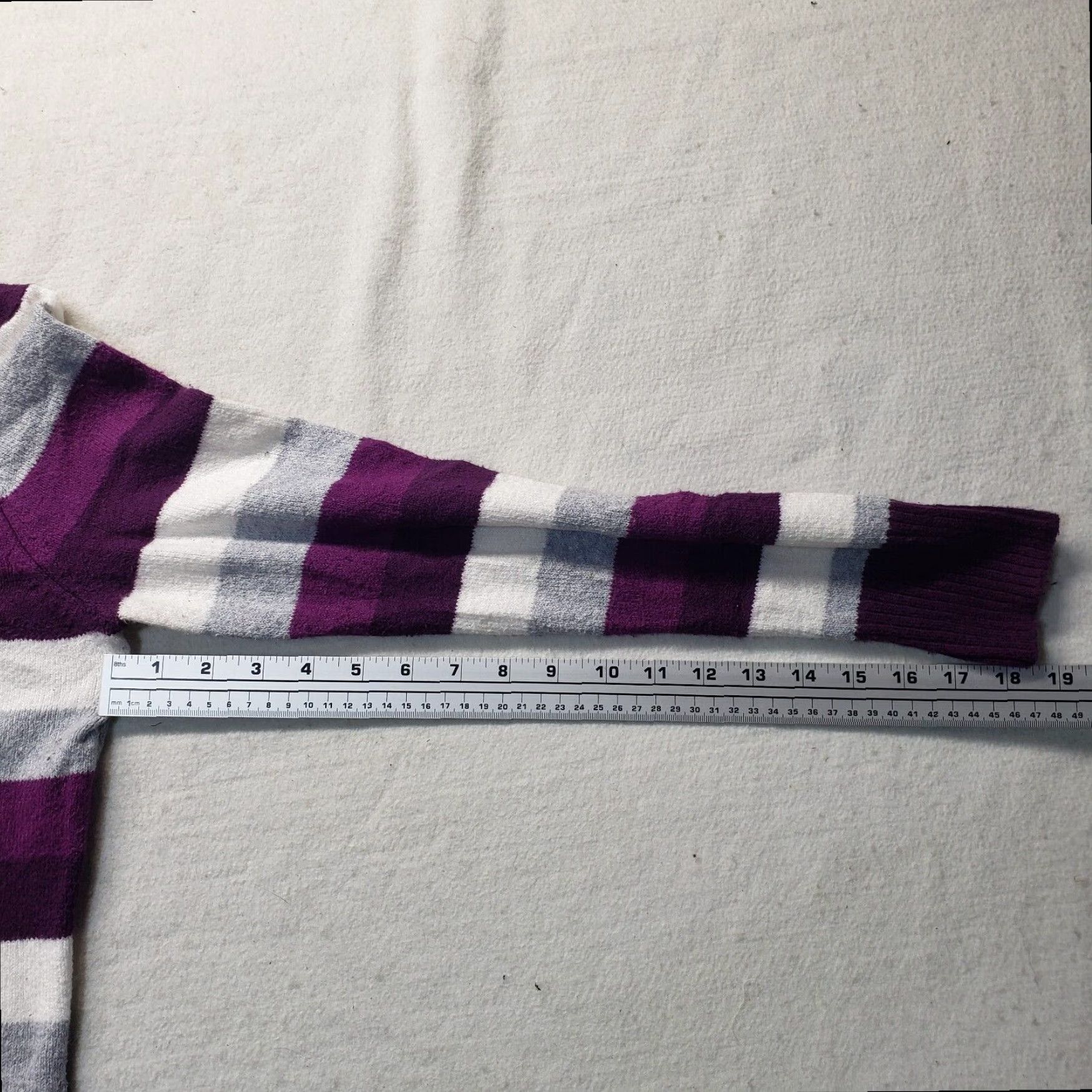 Vintage St. John's Bay Women's Purple White Striped Long Sleeve Sweater Adult Medium Size M / US 6-8 / IT 42-44 - 5 Thumbnail