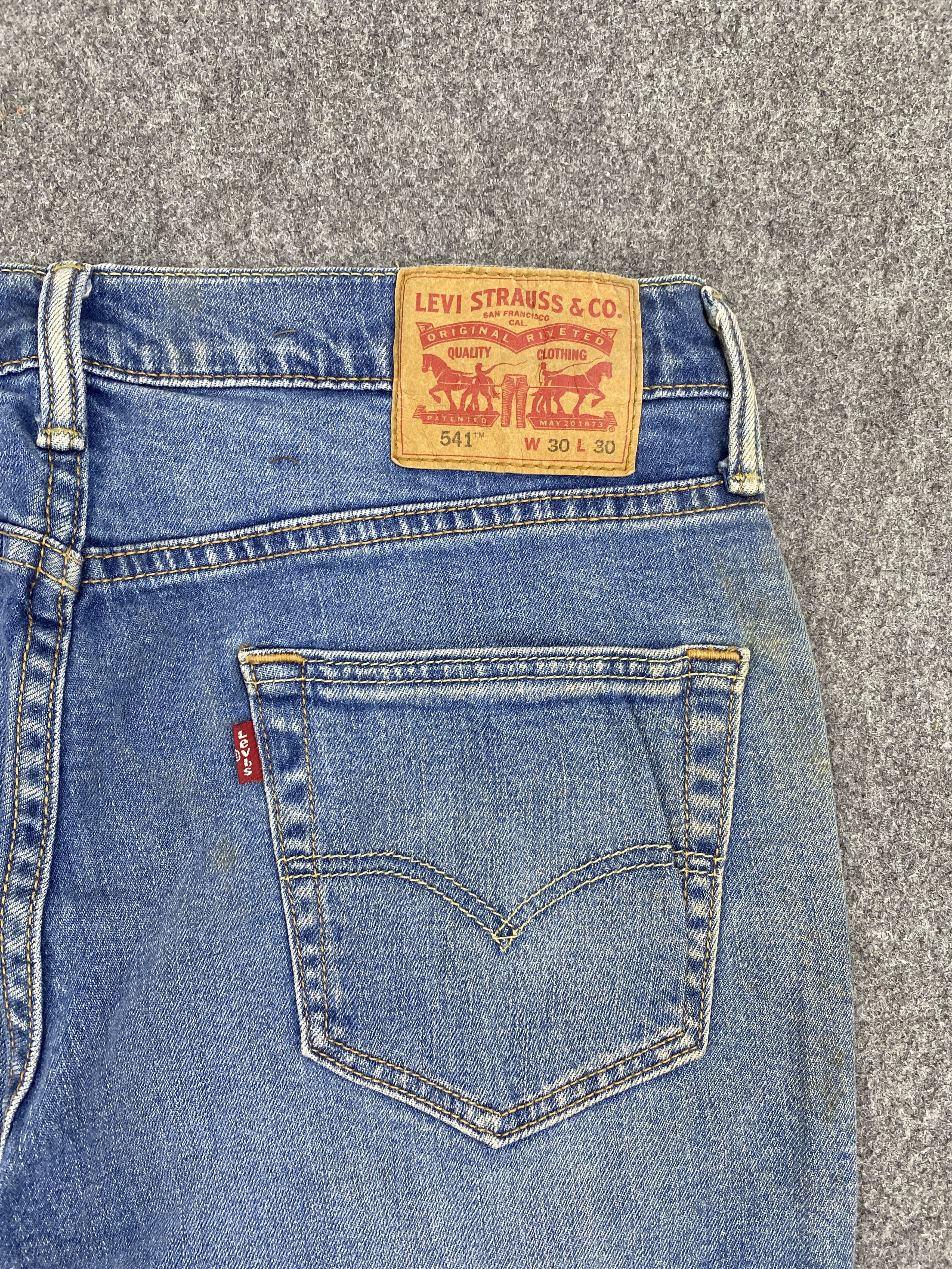 Levi's × Vintage Vintage Levis 541 Faded Blue Denim Jeans Size US 28 / EU 44 - 14 Thumbnail