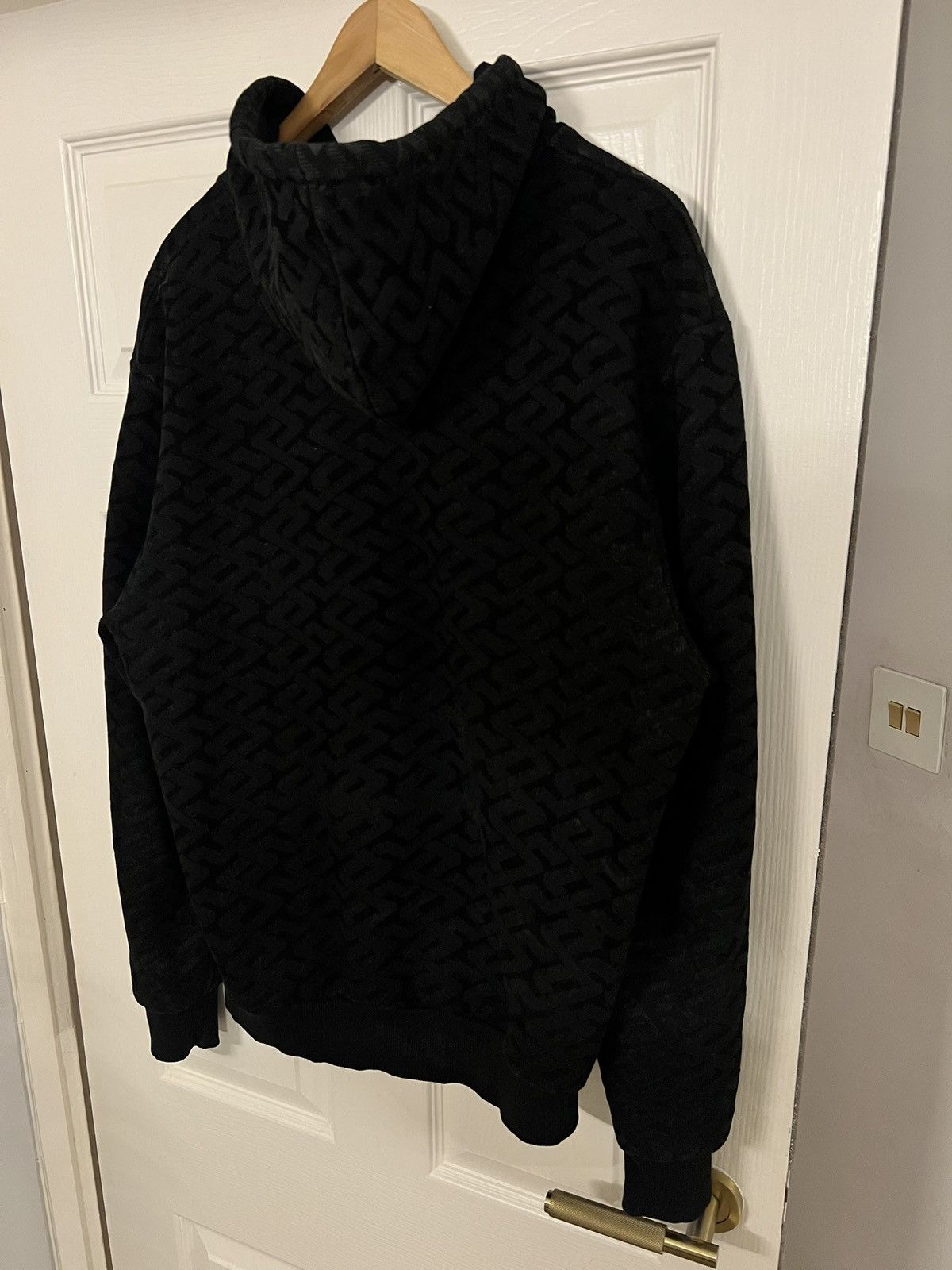 River Island RIVER ISLAND BLACK TEXTURED HOODIE SIZE S Size US S / EU 44-46 / 1 - 5 Thumbnail
