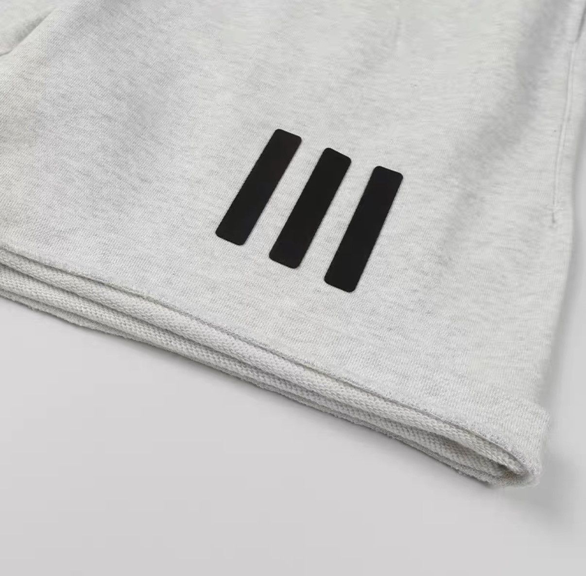 FOG FOG x Three-Stripes ESSENTIALS ZONE Casual Loose Shorts J43 Size US 34 / EU 50 - 7 Thumbnail