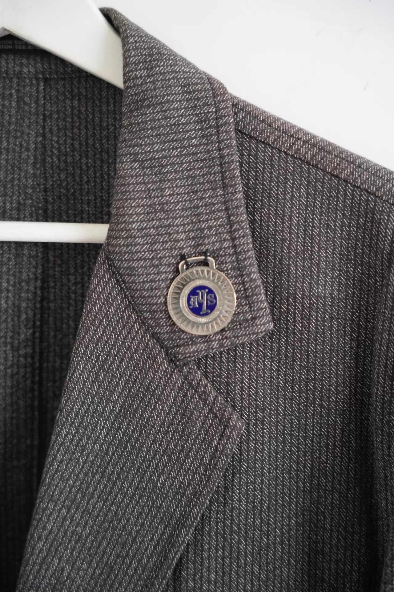Yohji Yamamoto Yohji Yamamoto 10SS Grey Striped Blazer w/ Badge Size US L / EU 52-54 / 3 - 4 Thumbnail
