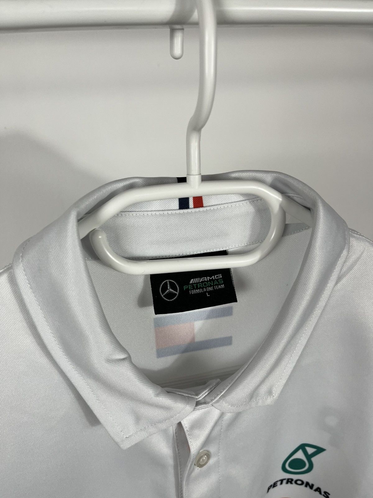 Mercedes-Benz Mercedes AMG Petronas F1 Team Polo Shirt Tommy Hilfiger L Size US L / EU 52-54 / 3 - 3 Thumbnail
