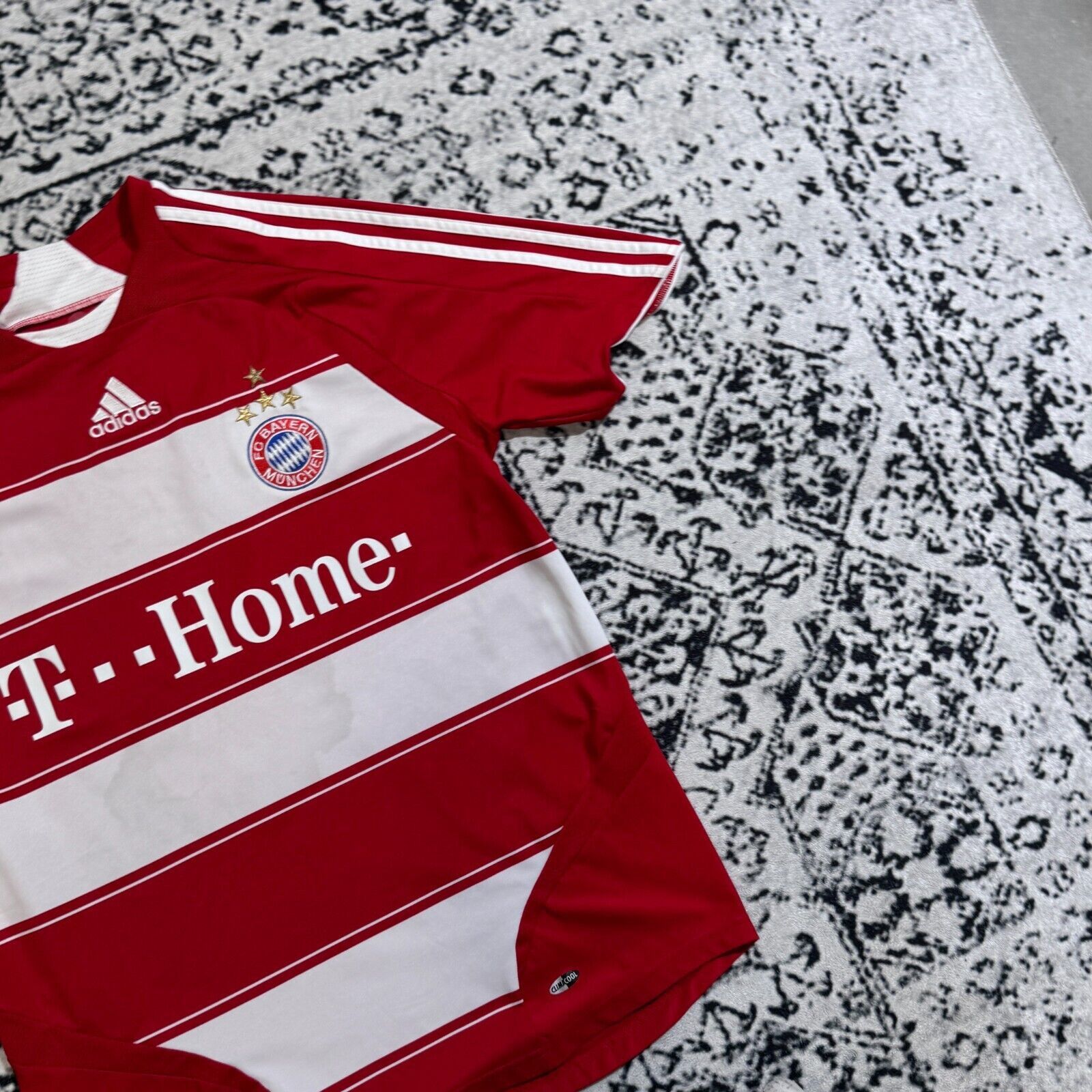 Adidas × Vintage Adidas Red White Polyester Jersey T-Shirt Size munchen Size US M / EU 48-50 / 2 - 9 Thumbnail