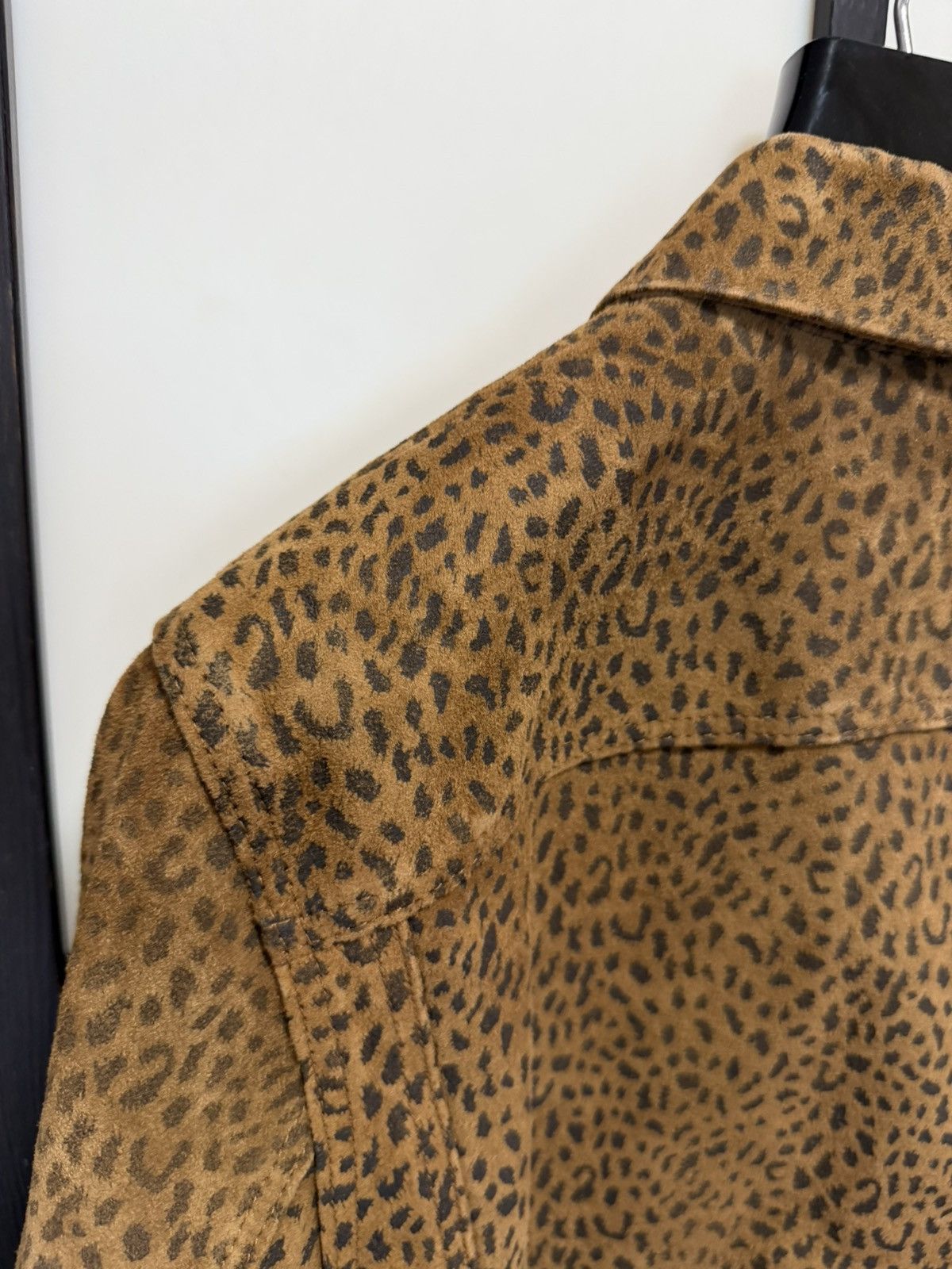 Celine × Hedi Slimane RARE - FW20 Leopard Print Suede Trucker Jacket Size US S / EU 44-46 / 1 - 10 Thumbnail