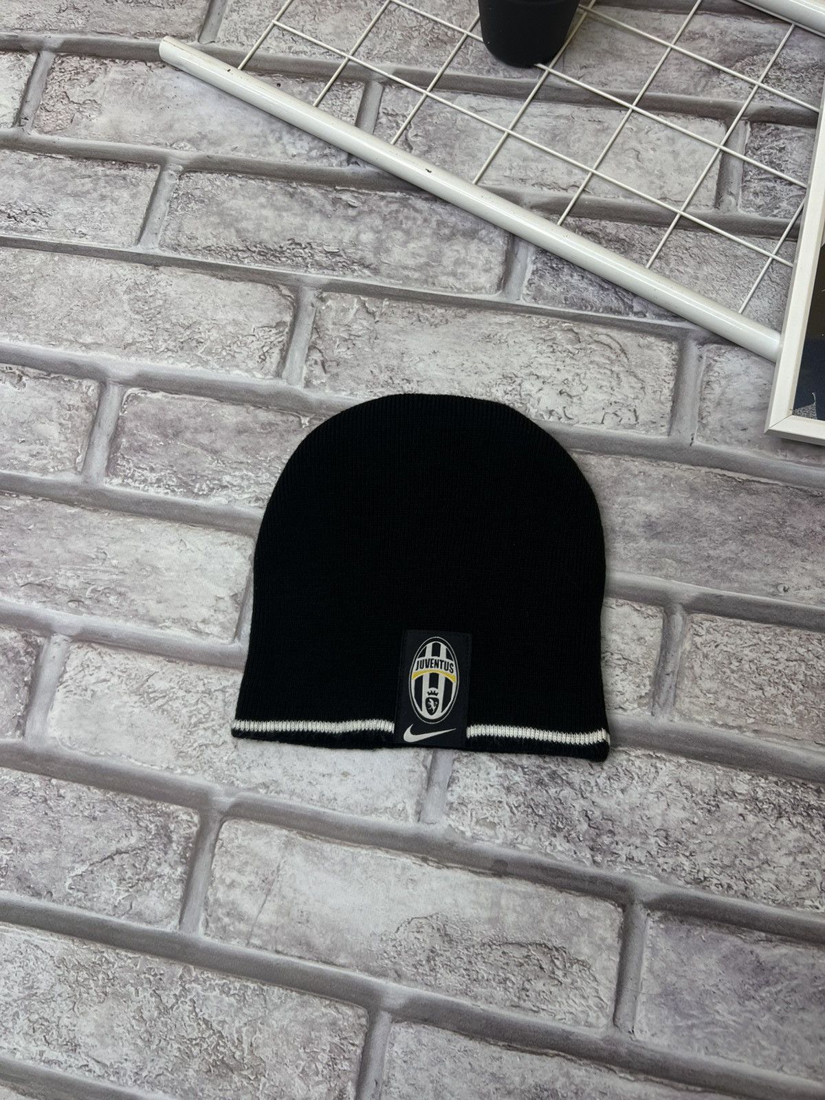 Nike × Vintage Nike Vintage Juventus Winter Hat Size ONE SIZE - 1 Thumbnail