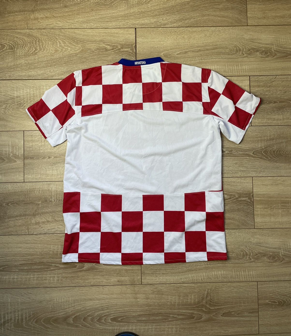 Nike CROATIA 2008 2009 HOME FOOTBALL SHIRT SOCCER JERSEY NIKE Xl Size US XL / EU 56 / 4 - 7 Thumbnail