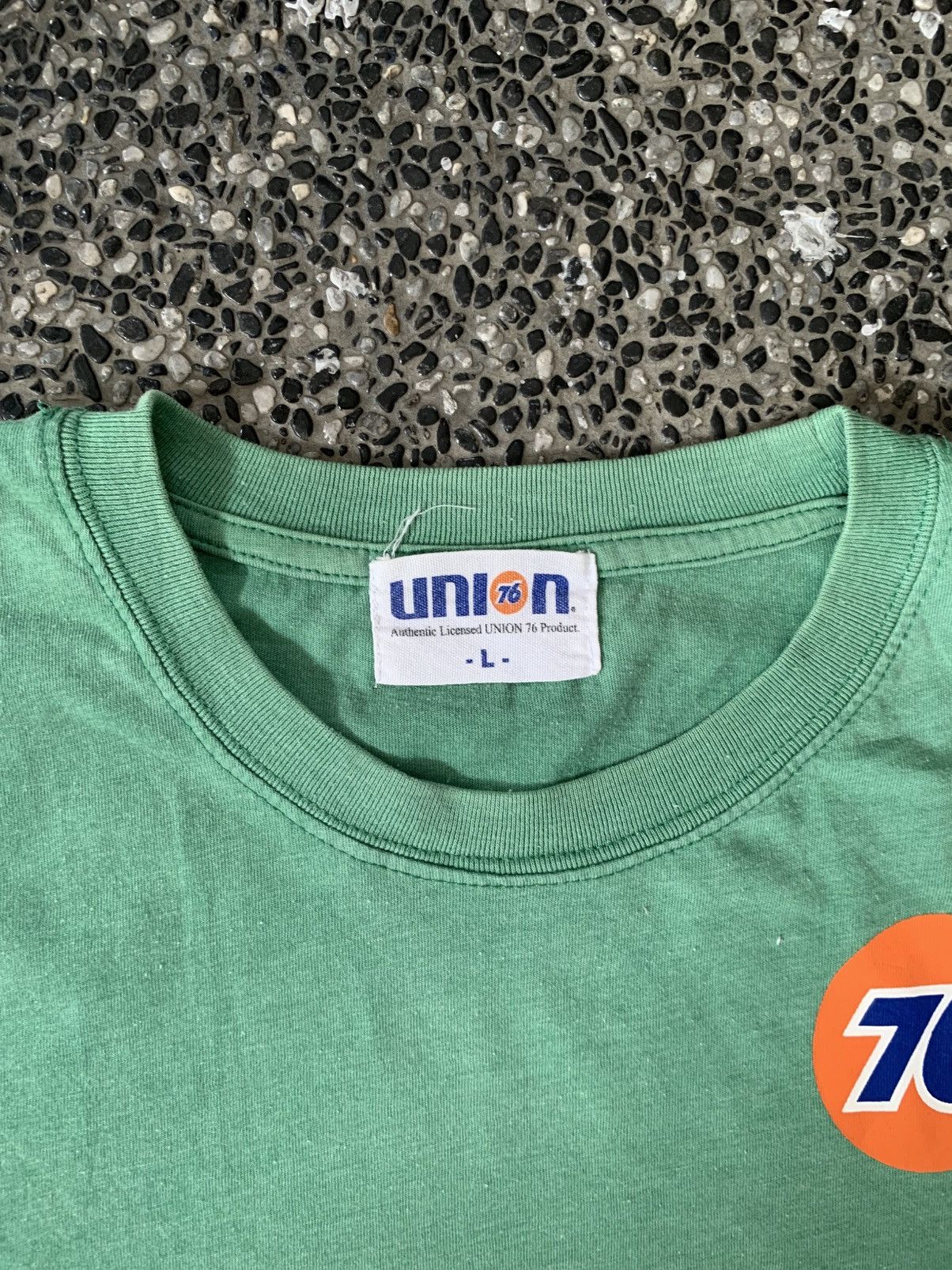 Vintage Vintage Union 76 Racing Fuel T Shirt Size US L / EU 52-54 / 3 - 7 Thumbnail