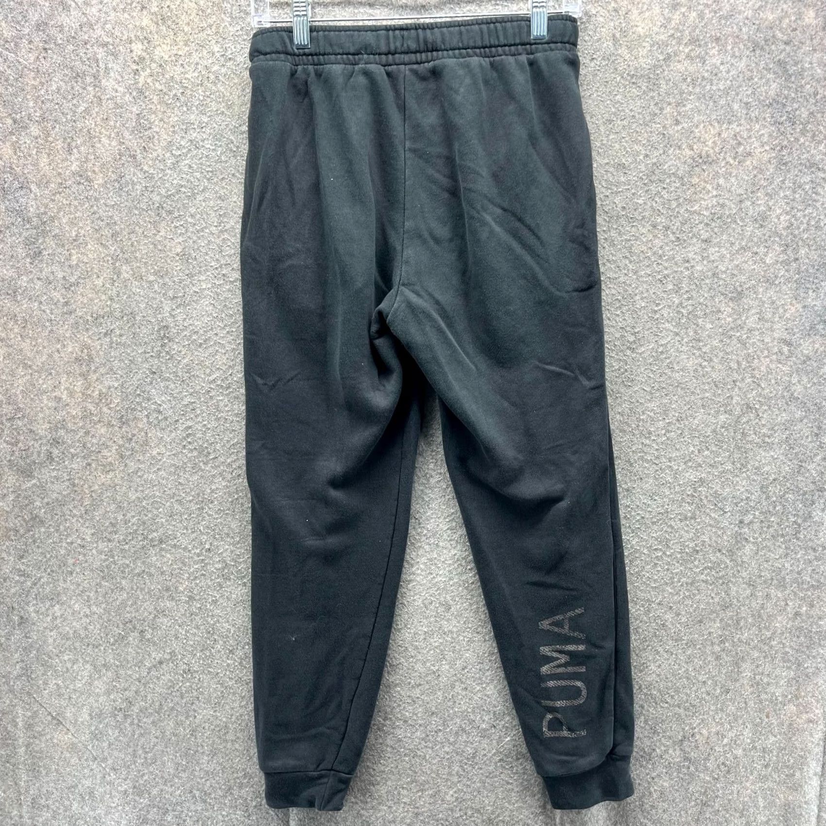 Puma PUMA Sweatpants Mens M Black Fleece Joggers Drawstring Logo Athletic Sportswear Tight Cuffed Pockets Regular Inseam 26 Size US 31 - 2 Thumbnail