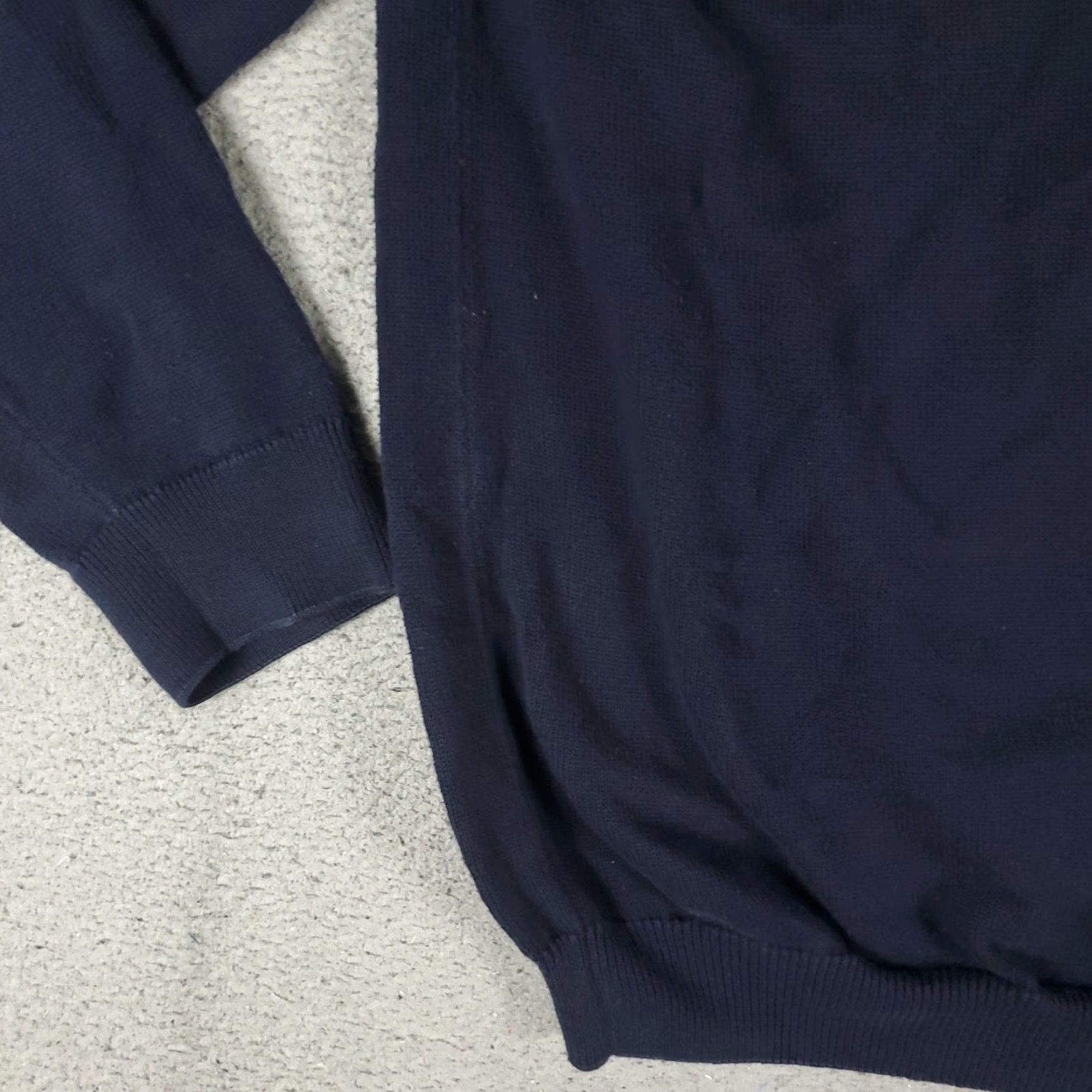 Lacoste VINTAGE Lacoste Sweater Men's Size 6 Pullover Knitted V-Neck Blue Cotton Casual Size US S / EU 44-46 / 1 - 4 Thumbnail