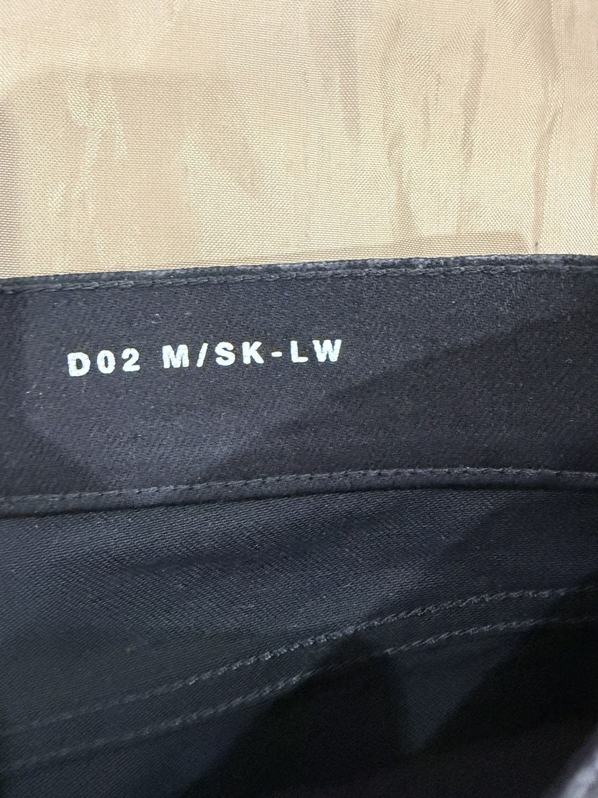 Saint Laurent Paris Saint Laurent Black Skinny Coated Denim Jeans size 33 Size US 33 - 4 Thumbnail
