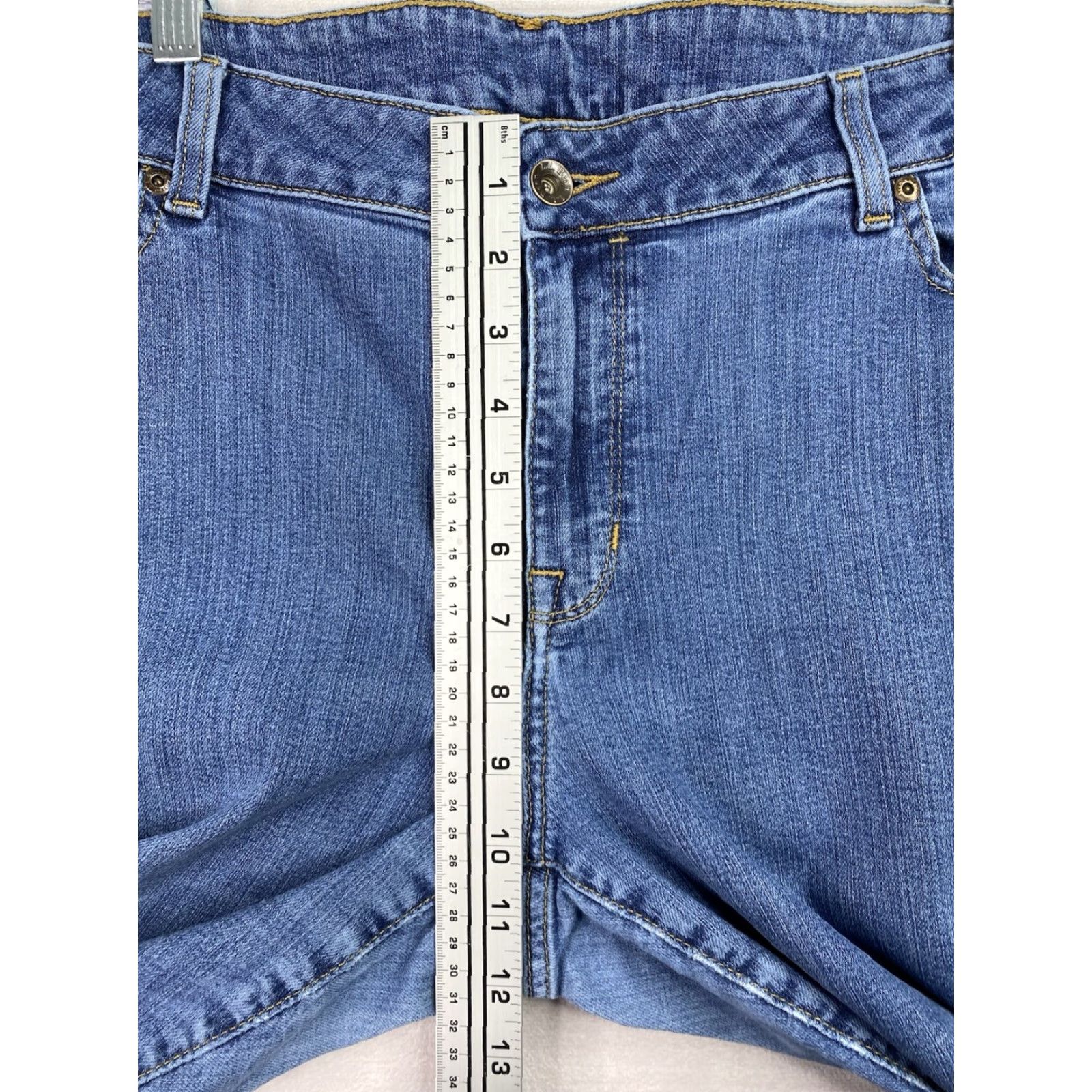 Vintage LL Bean Women Jeans 18 Medium Wash Mid Rise Stretch 90s 5-Pocket Denim Regular Blue Shirt (rearranged for search) Size 40" / US 18 - 4 Thumbnail
