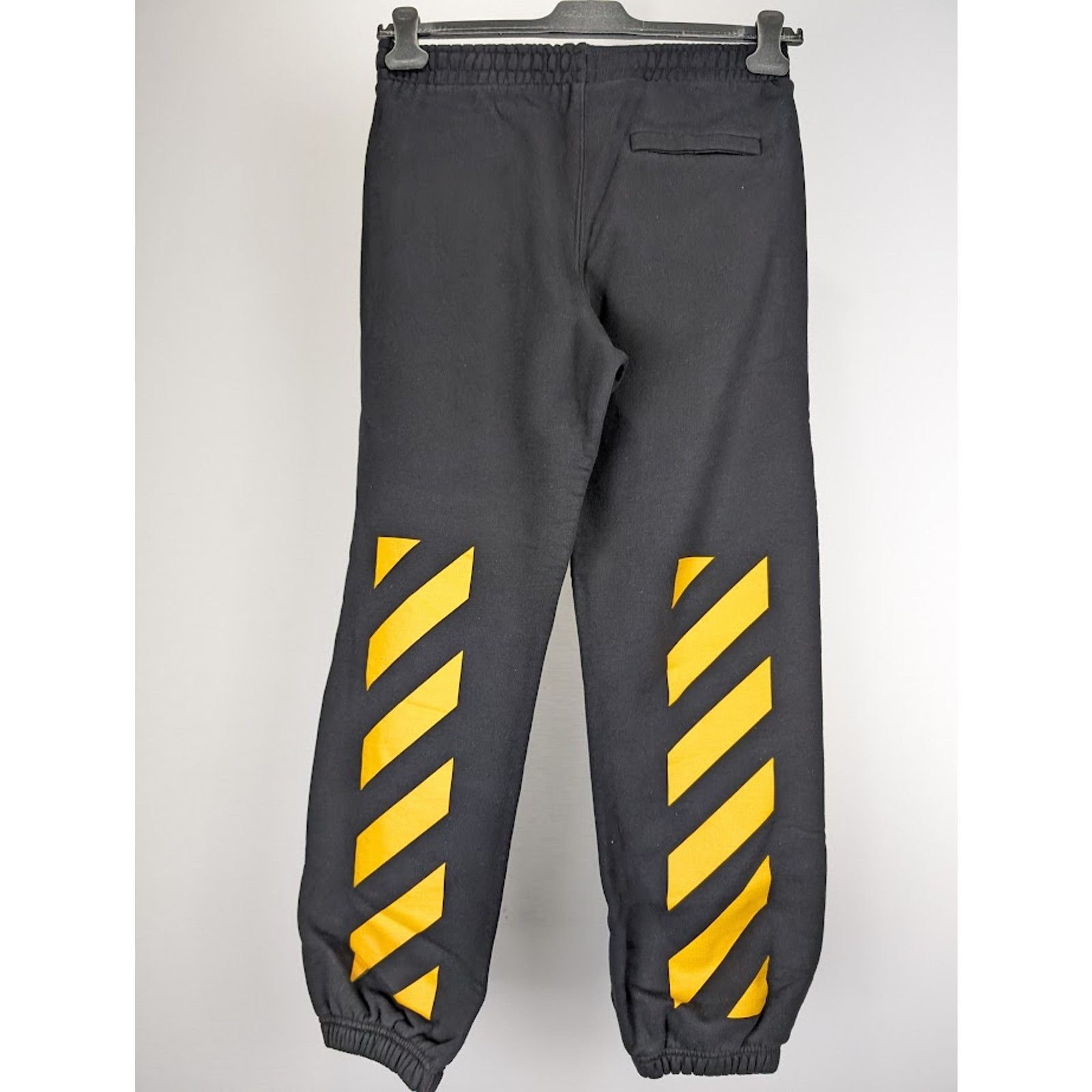 Off-White o1rshd1 Q:2 / Carav Painting Shorten Sweatpant & Jogger Size US 36 / EU 52 - 11 Thumbnail