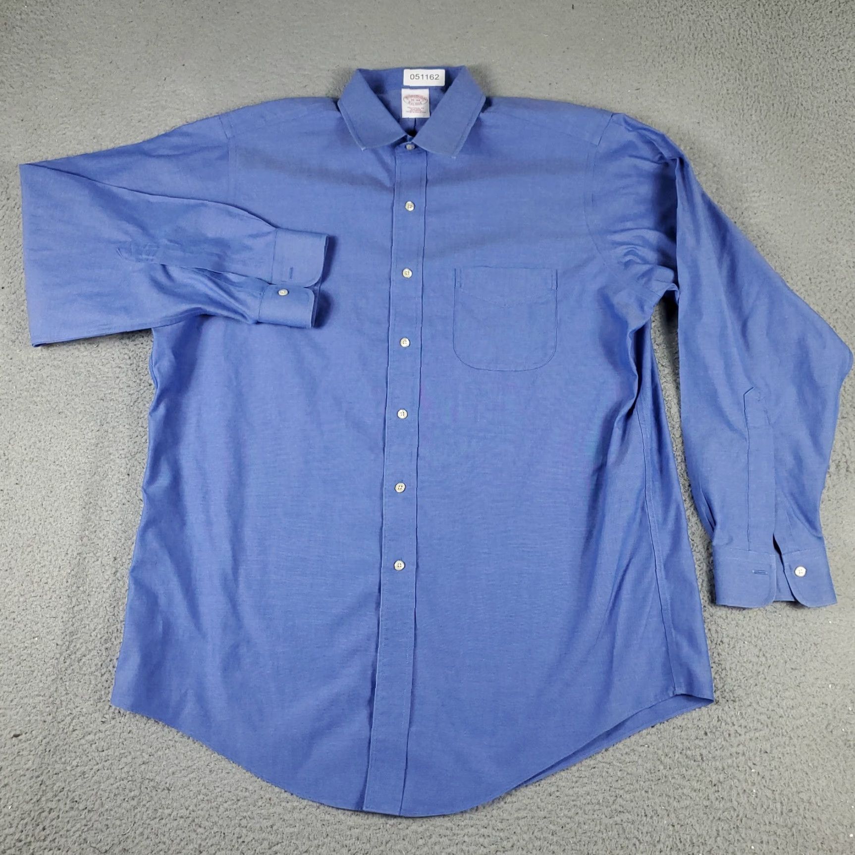 Brooks Brothers Brooks Brothers Dress Shirt Mens Size 16 Blue Long Sleeve Button-Up Regular Classic Size 42R - 2 Thumbnail