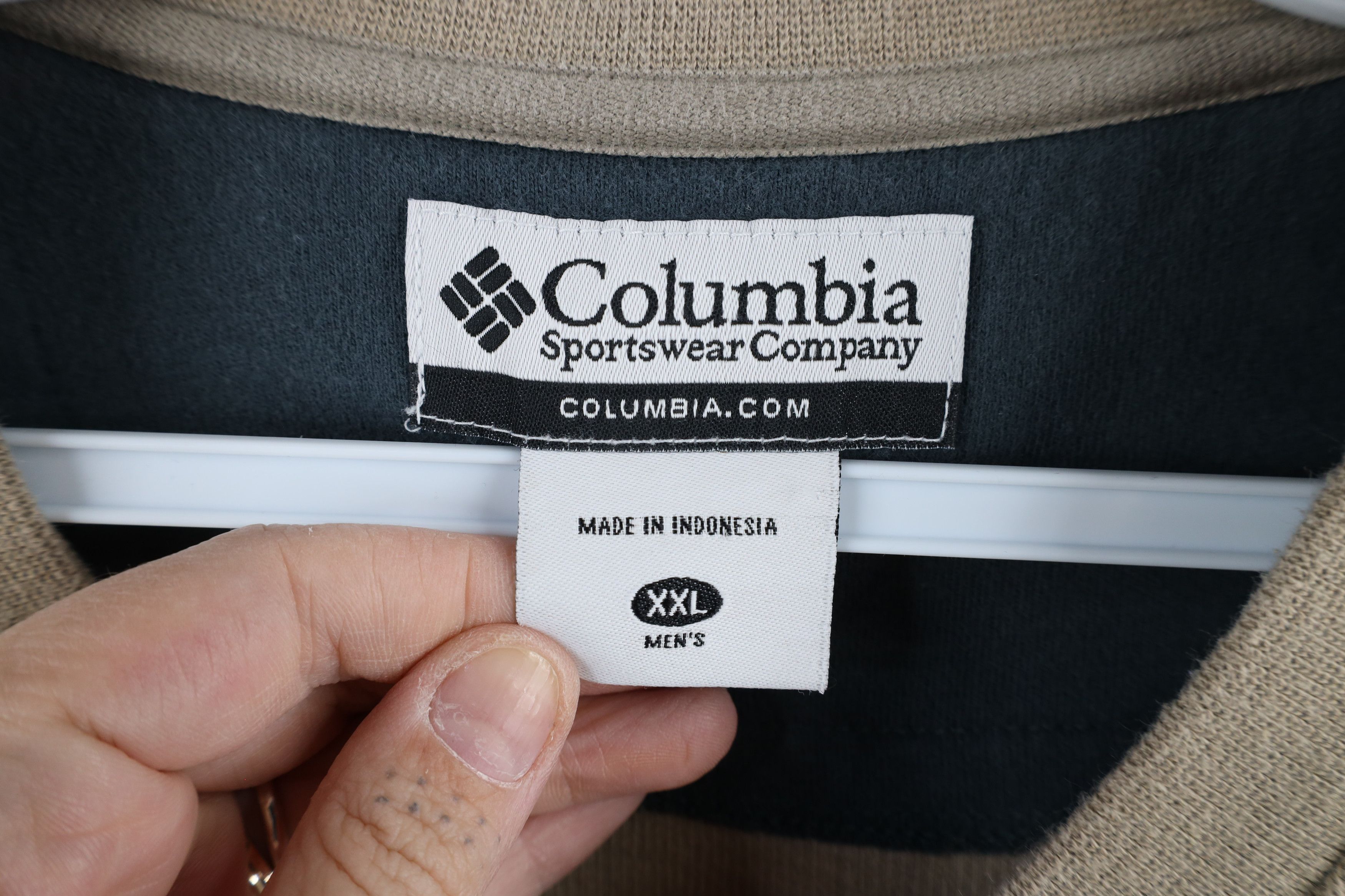 Columbia × Vintage Vintage Columbia Spell Out Ribbed Knit V-Neck Sweater Beige Size US XXL / EU 58 / 5 - 6 Thumbnail