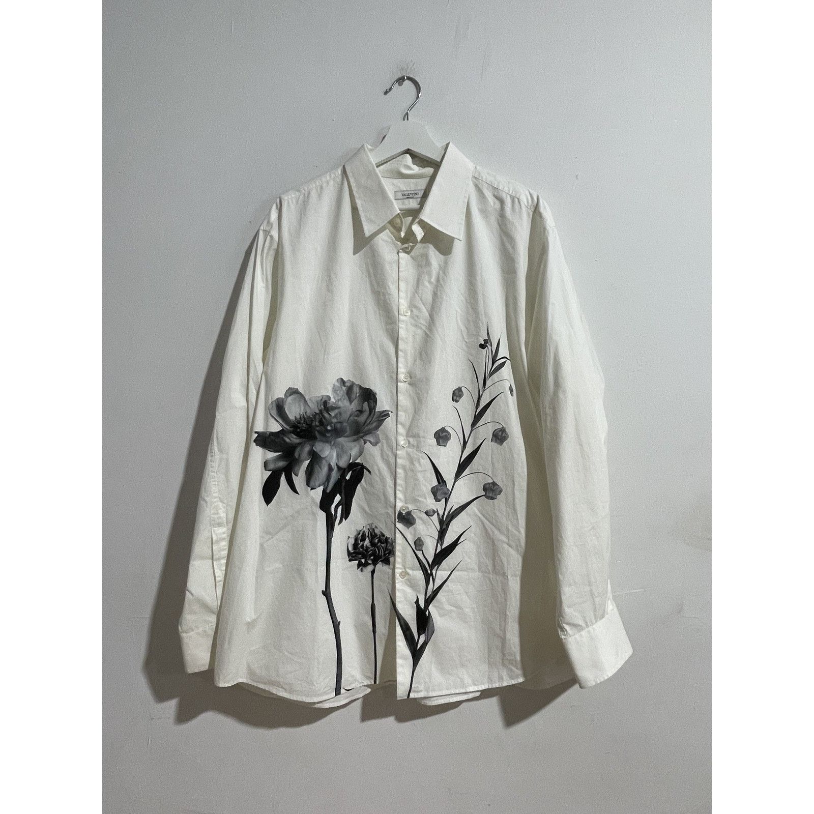 Valentino VALENTINO FLORAL PRINT BUTTON UP SIZE 44 (US XXL) Size US XXL / EU 58 / 5 - 1 Thumbnail