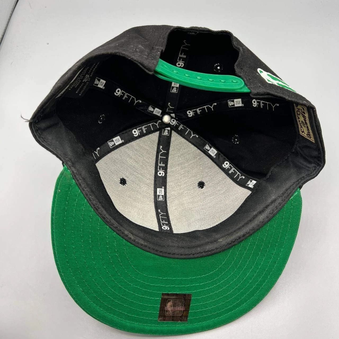 New Era Boston Celtics Hat Men Black NBA Snap Back Hardwood Classics Size ONE SIZE - 2 Thumbnail