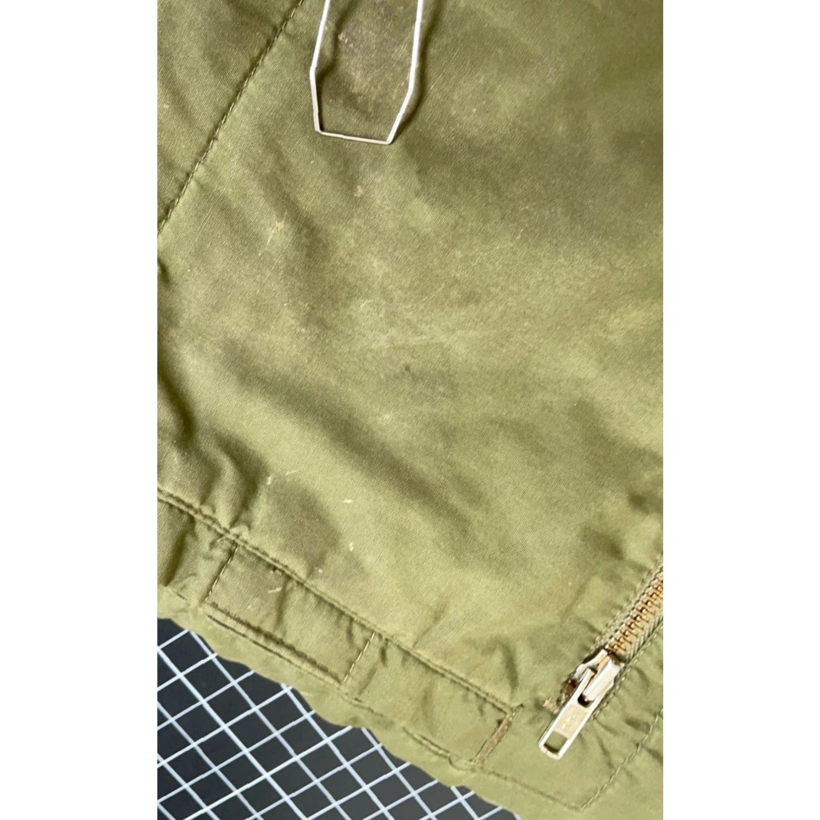 Vintage VTG 80s Down Insulated Zip Up Puffer Vest Adult Large Green Tactical Hidden Hood Size US L / EU 52-54 / 3 - 6 Thumbnail