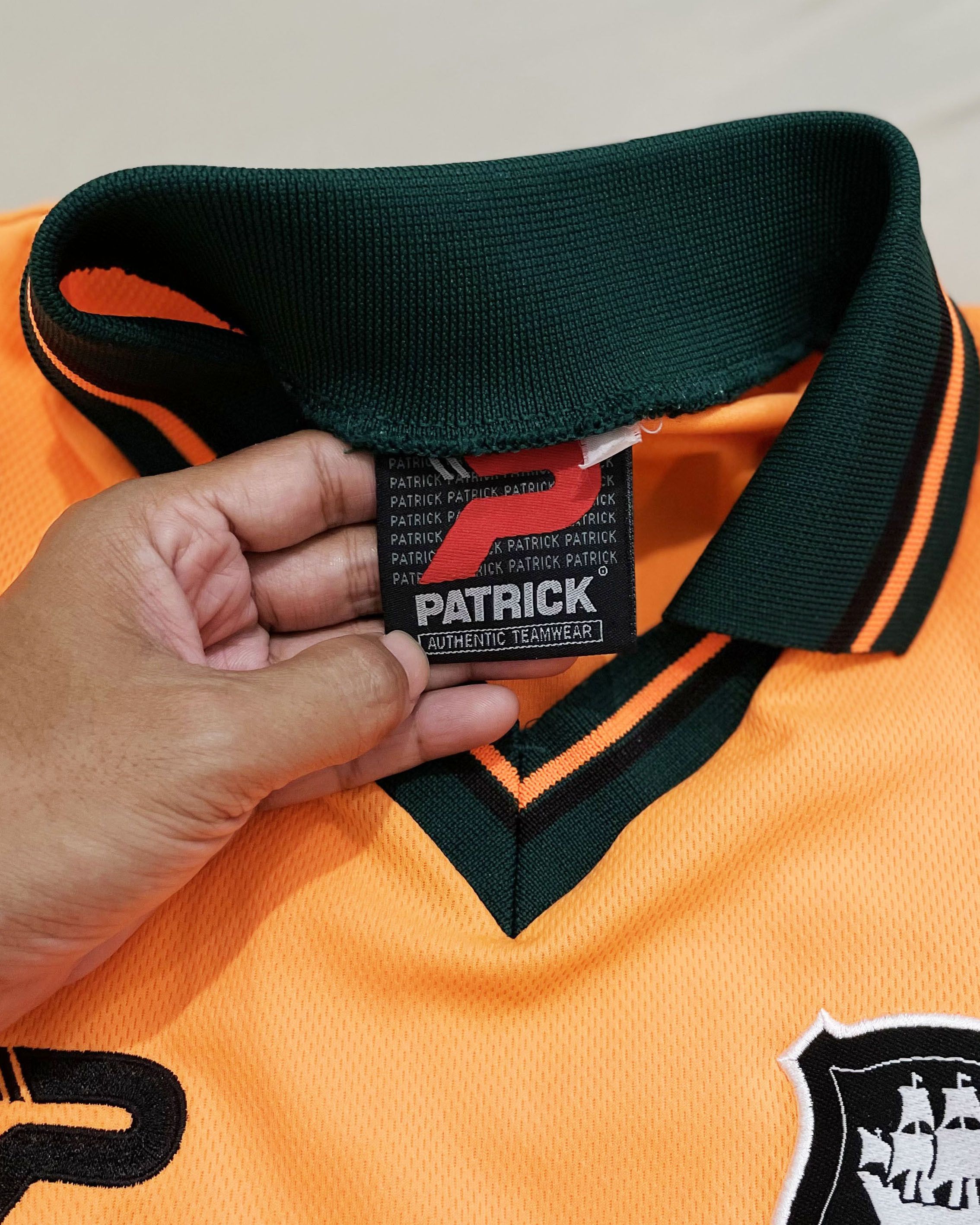Other Plymouth Argyle Away Kit 2002 2003 Size US L / EU 52-54 / 3 - 4 Thumbnail